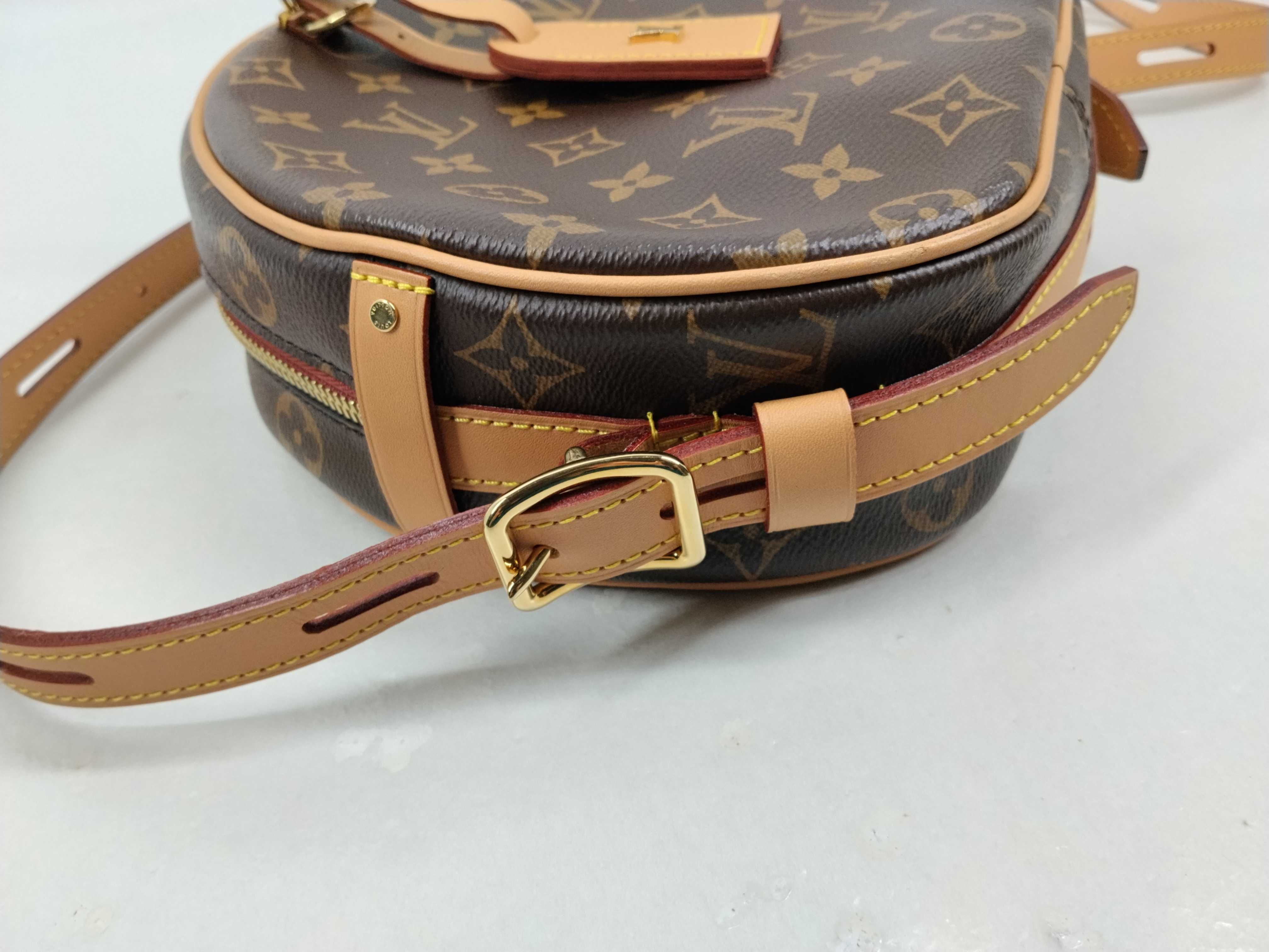 Monogram Louis Vuitton Boite Chapeau Souple MM Monogram Shoulder Bag M45647 Shoulder Bag — view 4