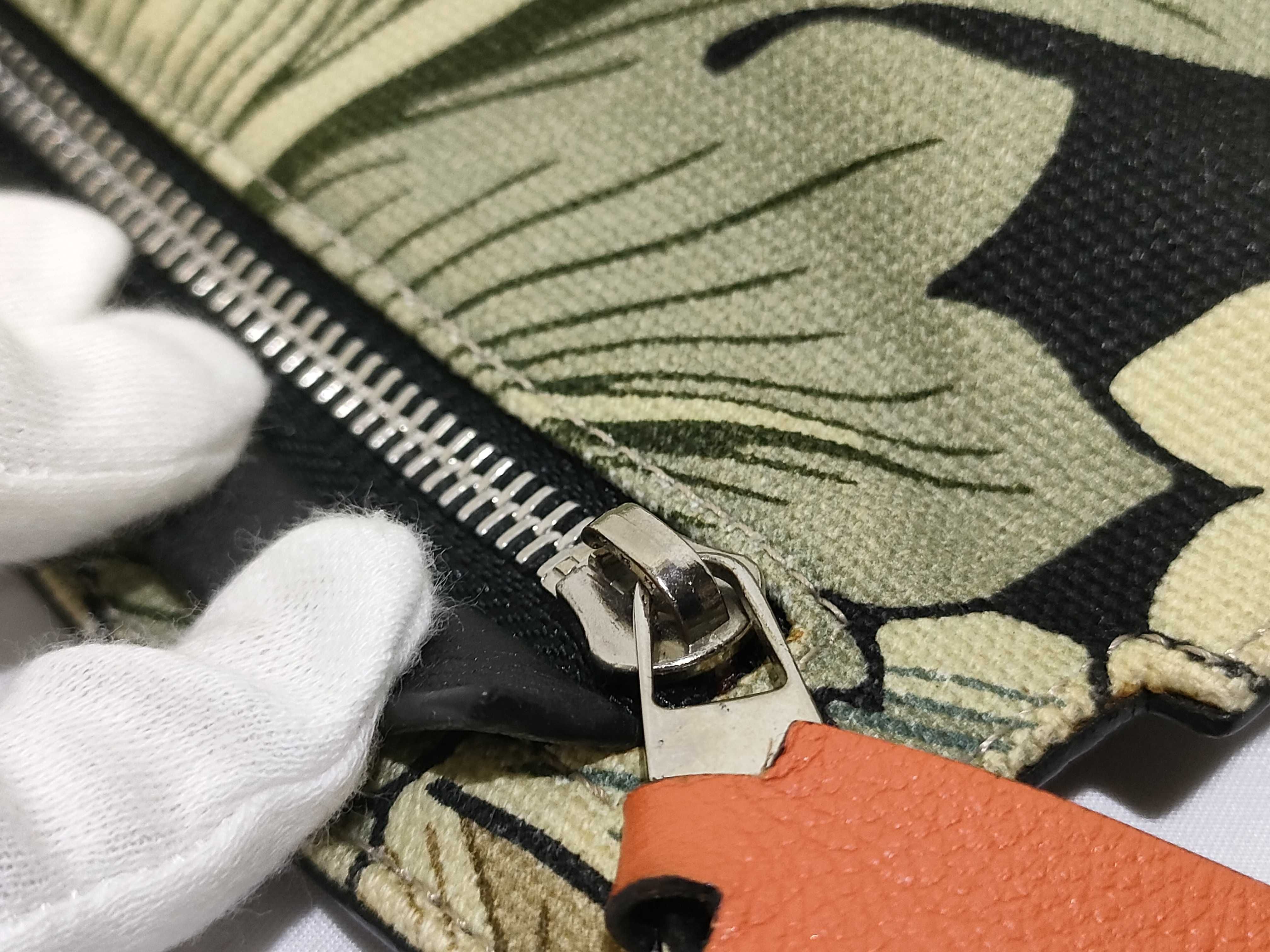 x William Morris T Pouch Leather Clutch Bag — view 7