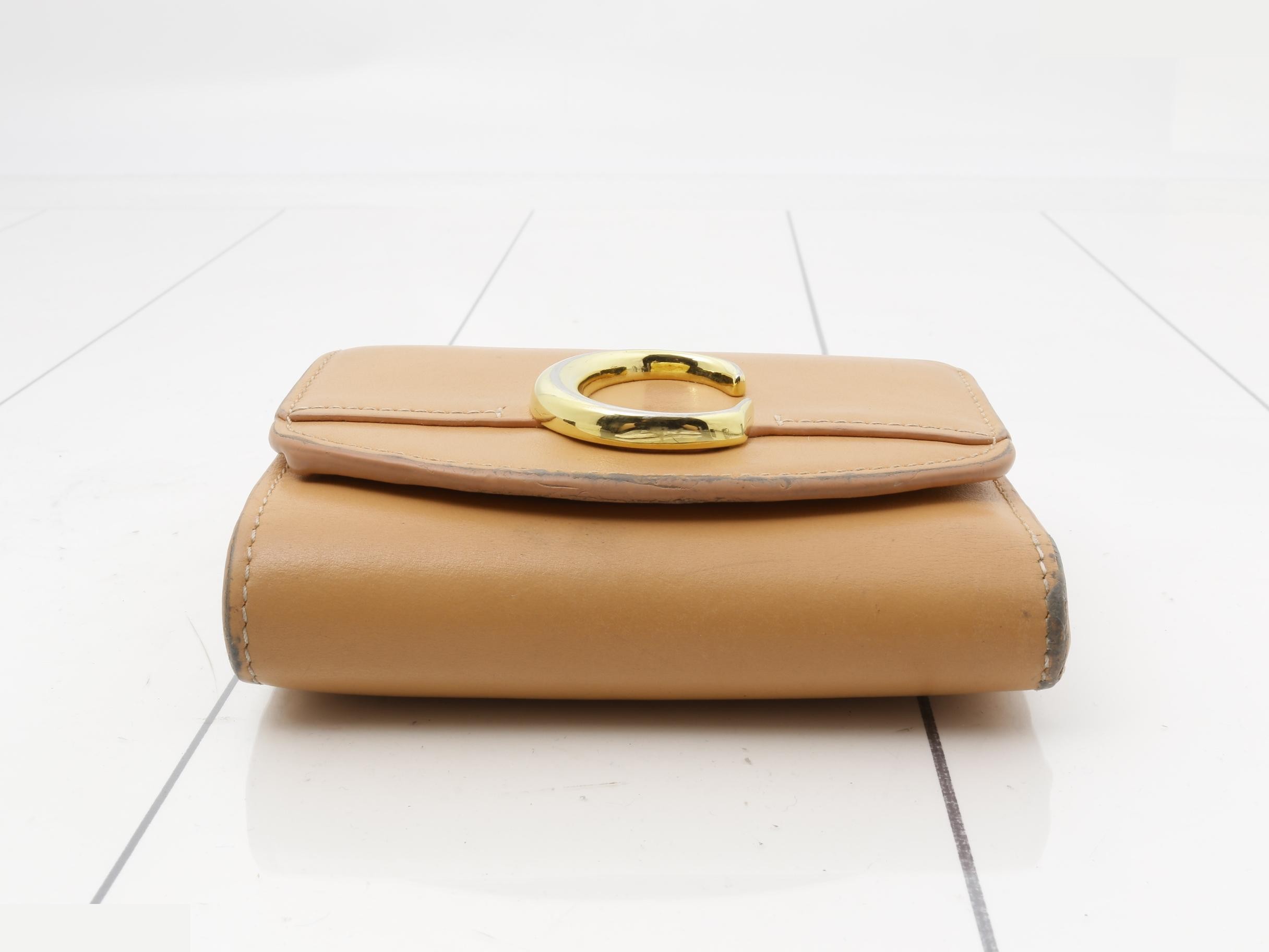 wallet — view 3