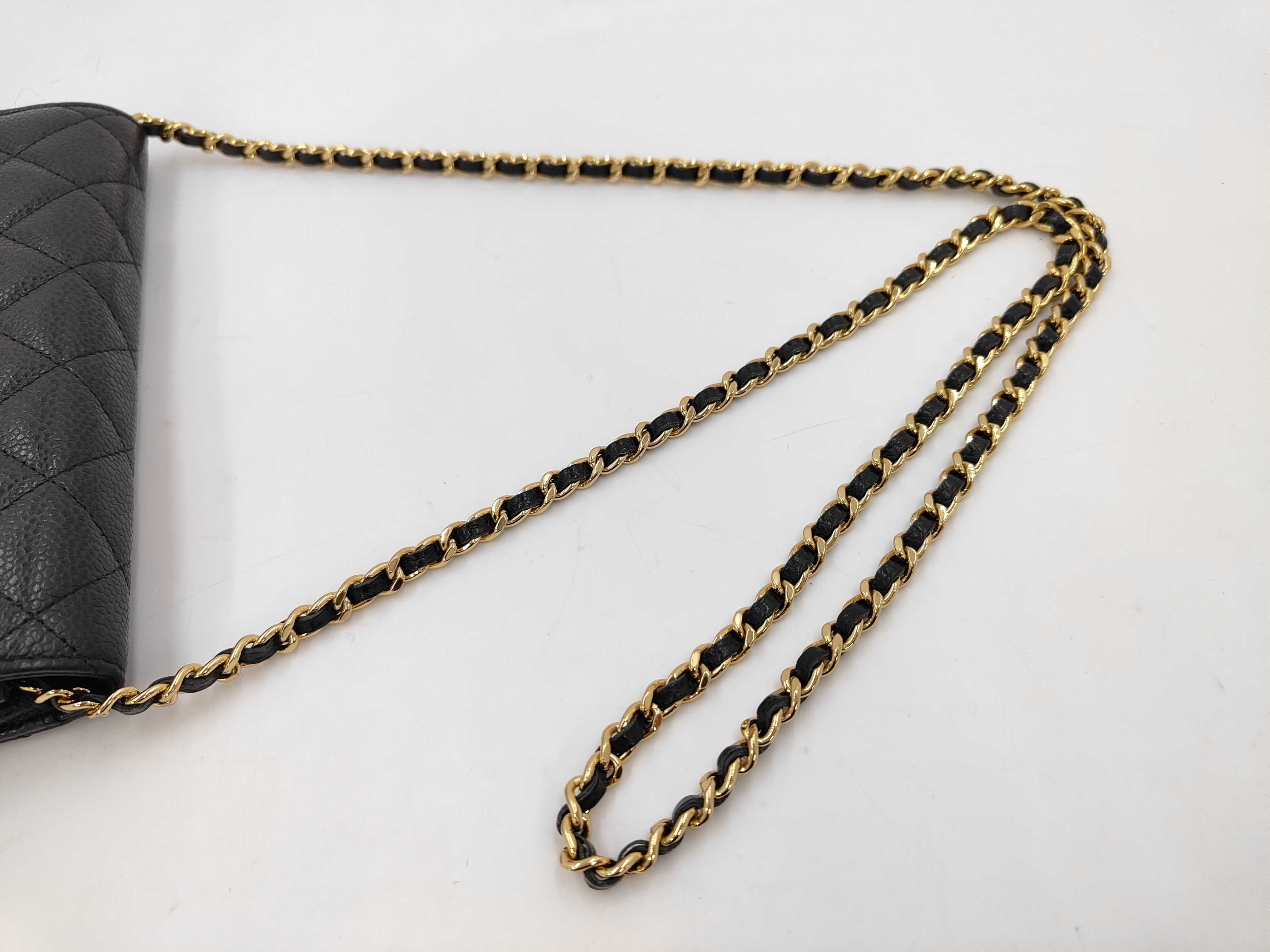 Matelasse Caviar Skin Chain Wallet Shoulder Bag — view 3