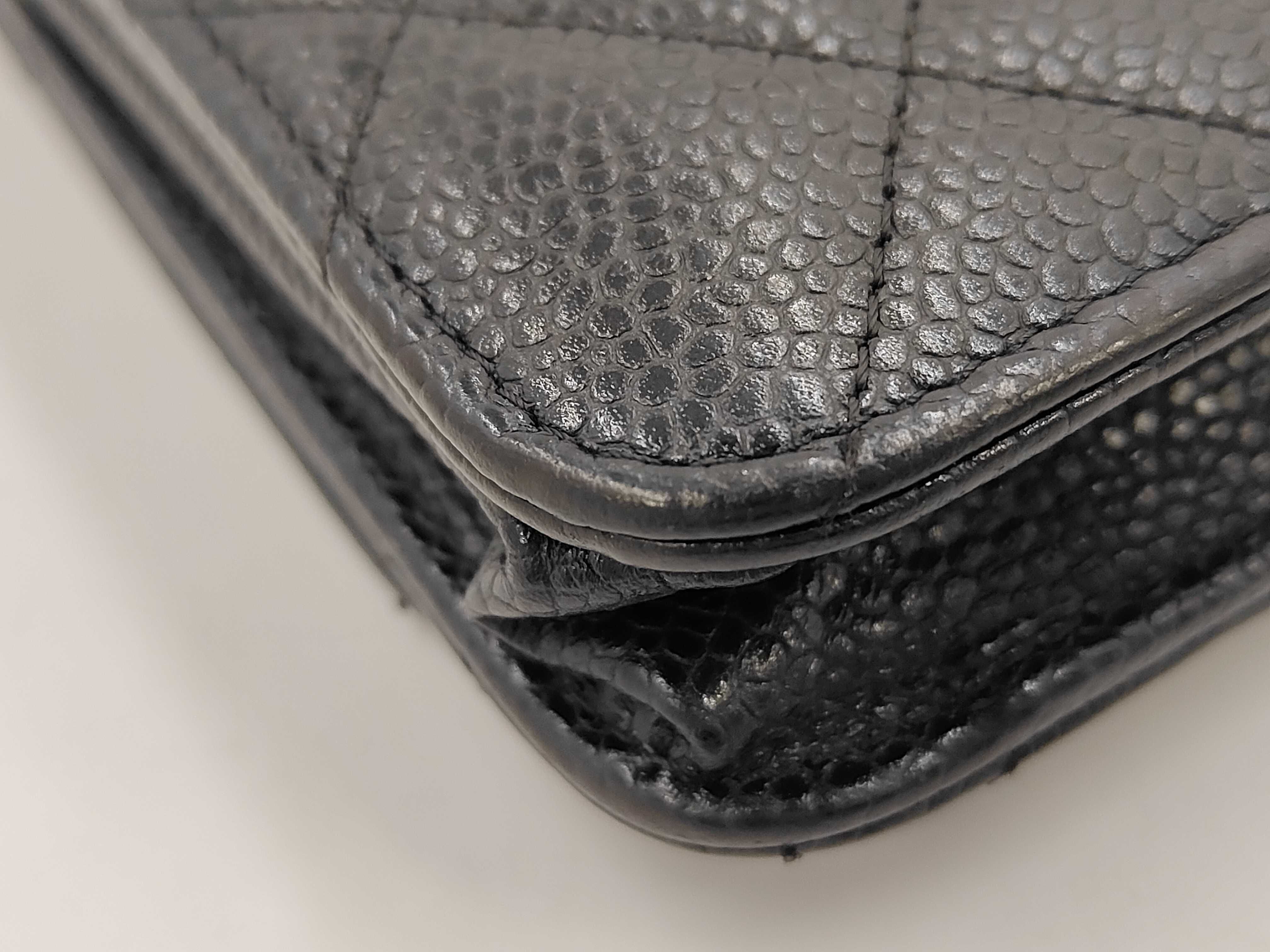 Matelasse Caviar Skin Chain Wallet Shoulder Bag — view 5
