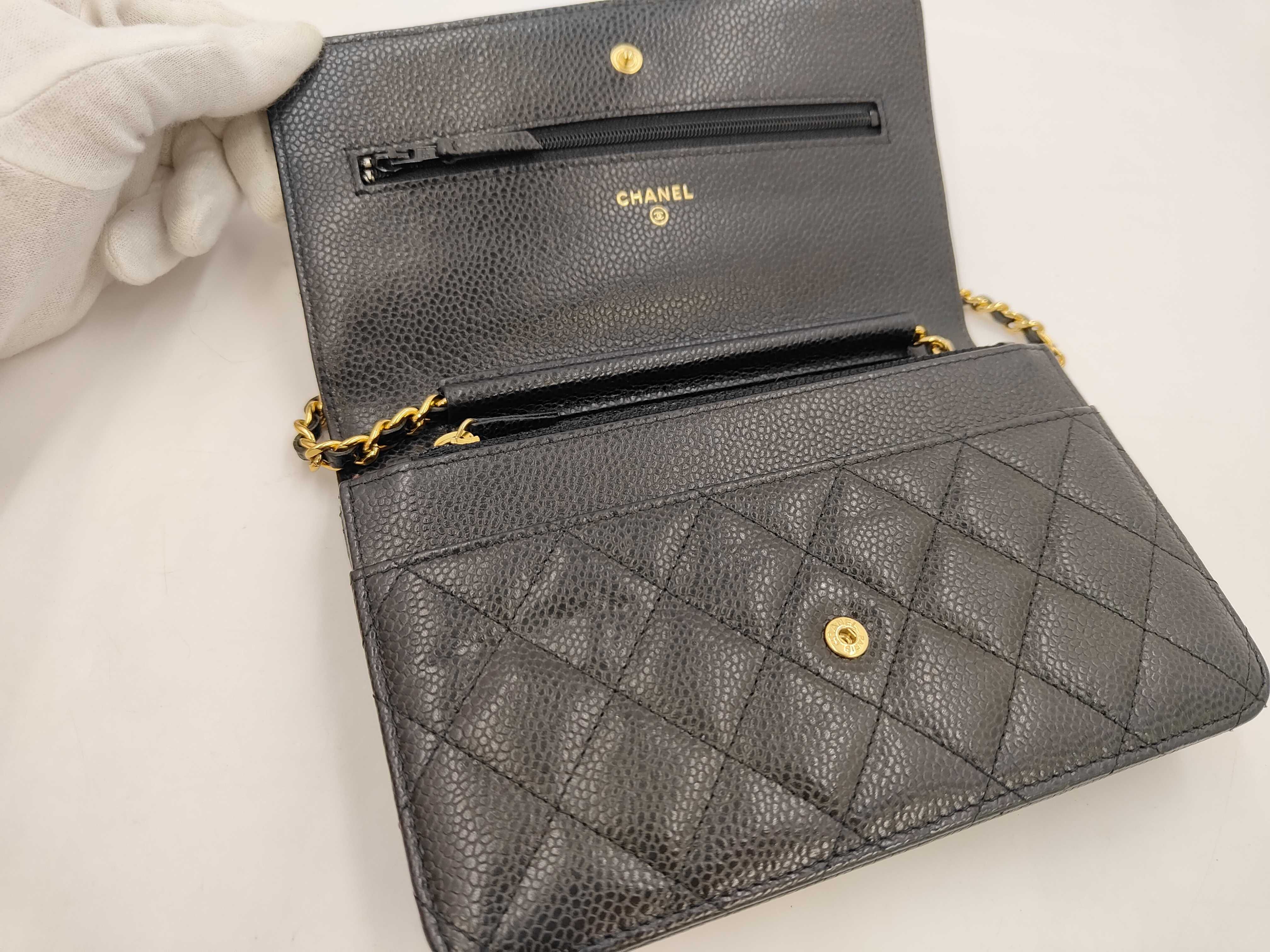 Matelasse Caviar Skin Chain Wallet Shoulder Bag — view 7