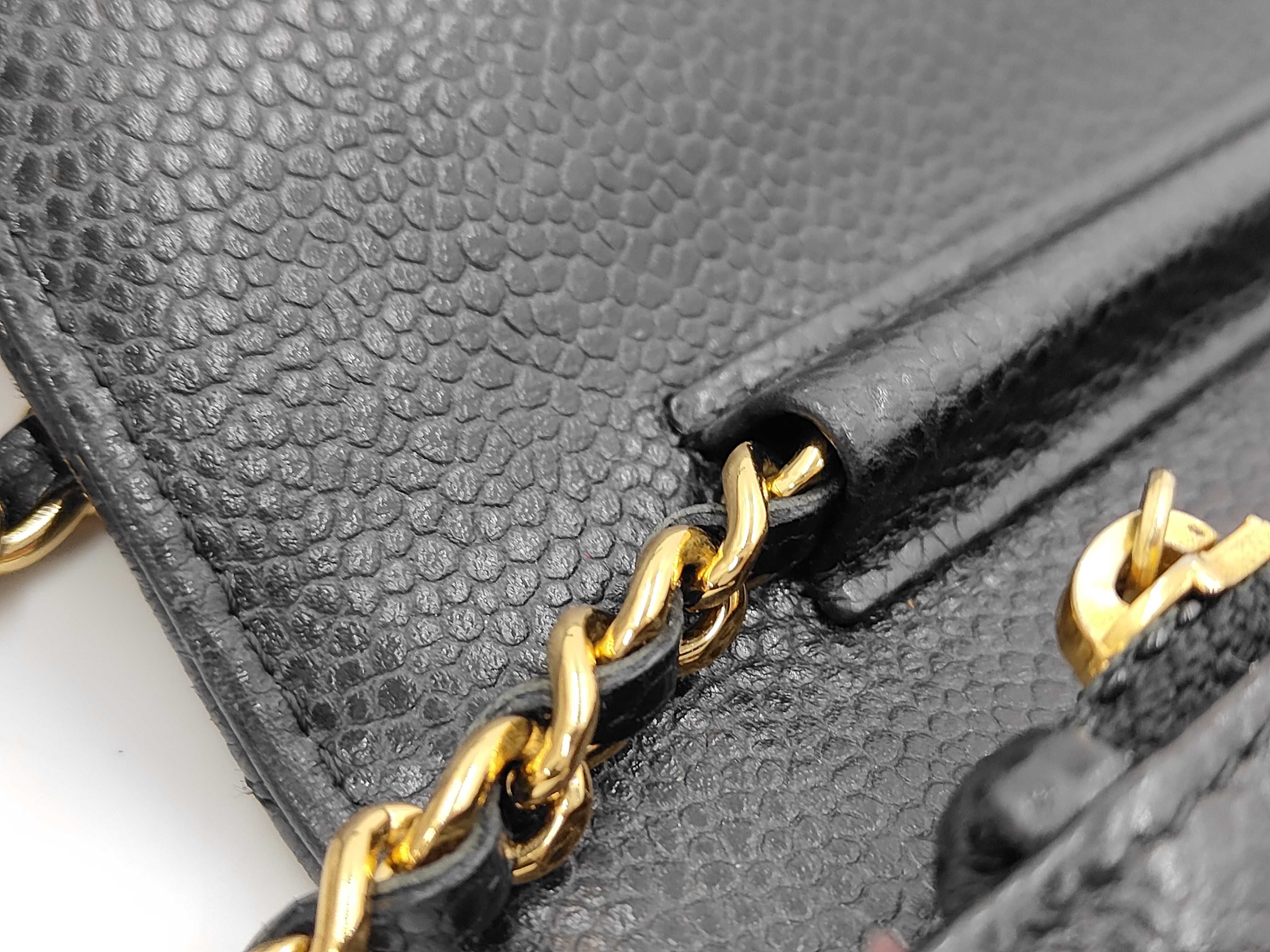 Matelasse Caviar Skin Chain Wallet Shoulder Bag — view 8