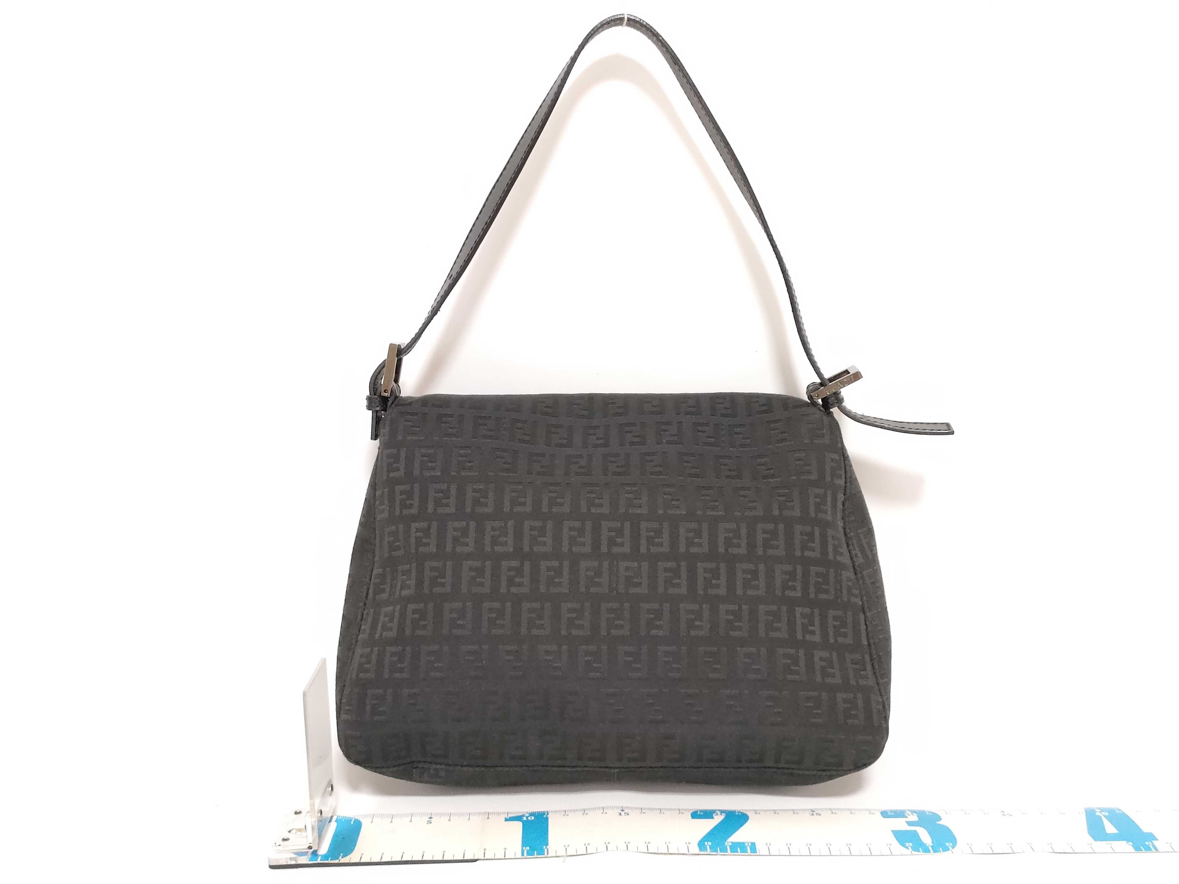 Mamma Fendi Mamma Bucket Zucchino Shoulder Bag — view 2