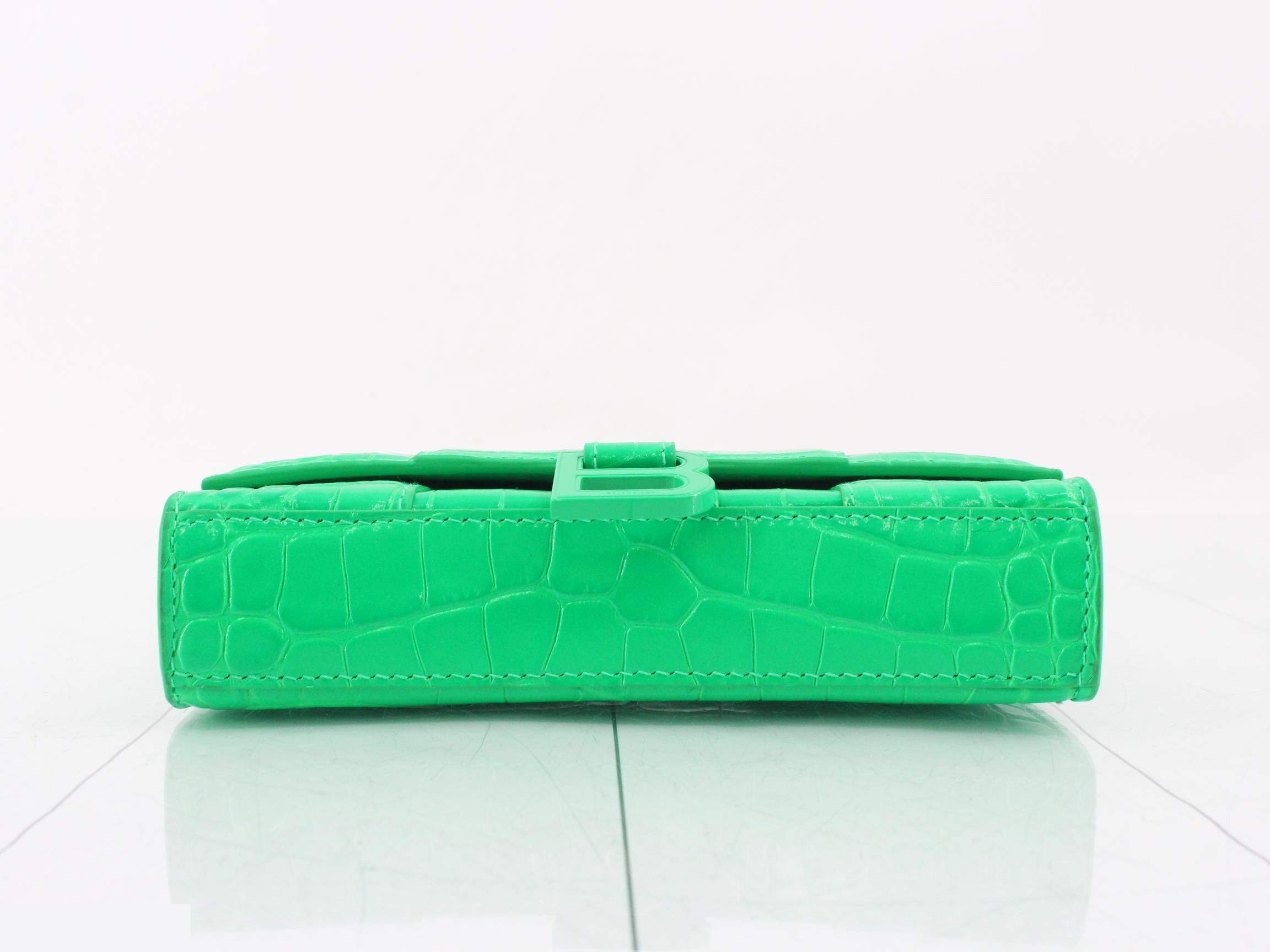 Hourglass Chain Wallet — view 3
