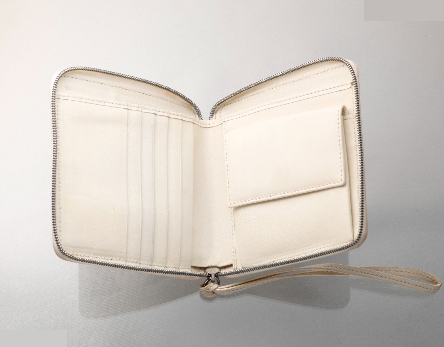 Vintage bags and wallets — view 3