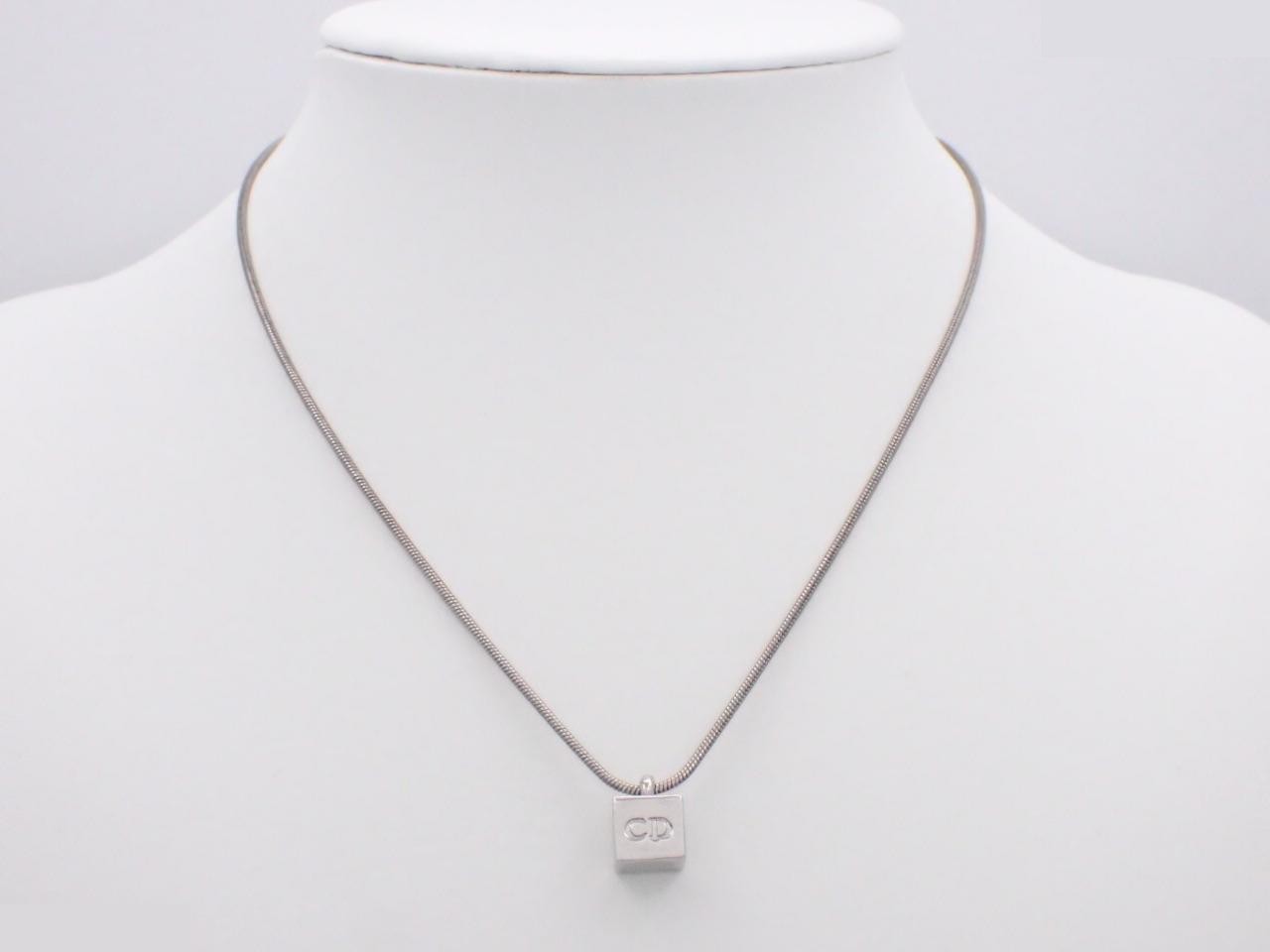necklace, chain approximately 42cm — view 3