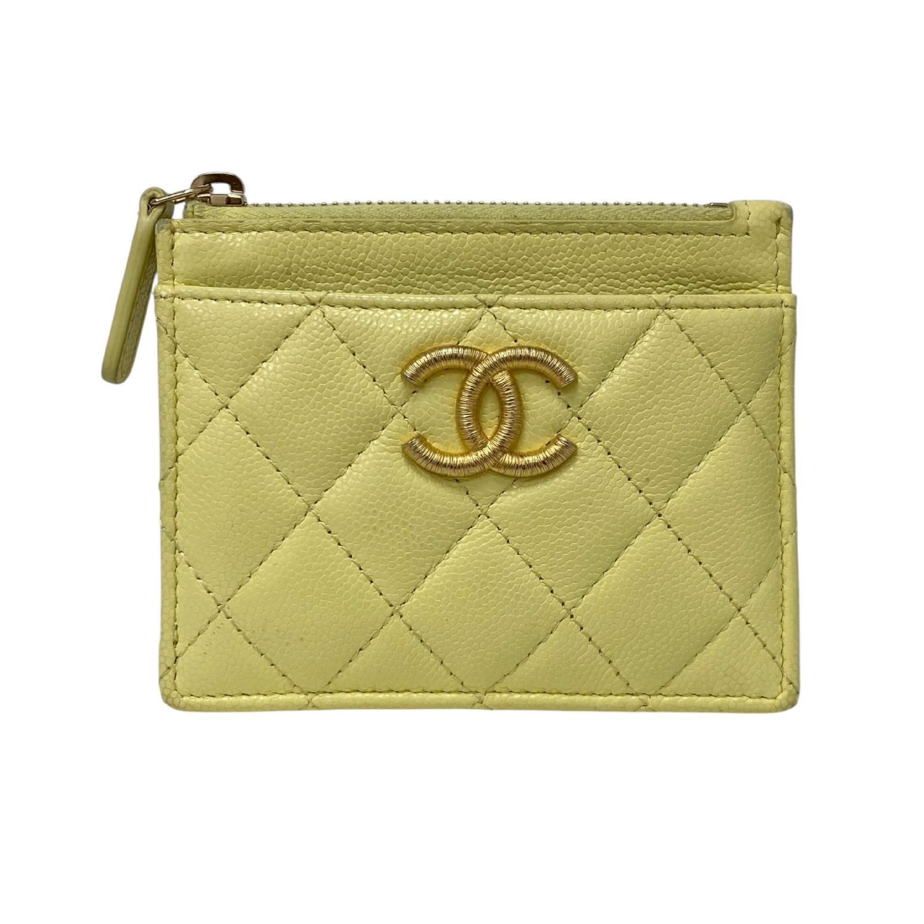【*Shipped from: Hong Kong*】CHANEL Yellow Caviar Skin Card Case — view 2