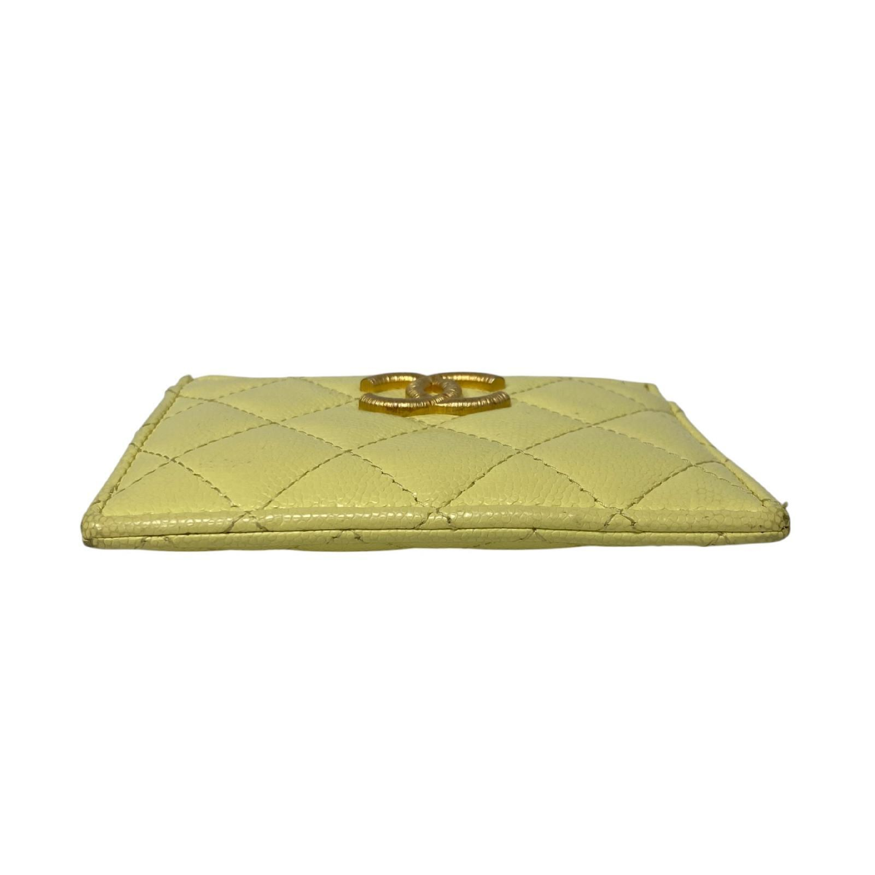 【*Shipped from: Hong Kong*】CHANEL Yellow Caviar Skin Card Case — view 4