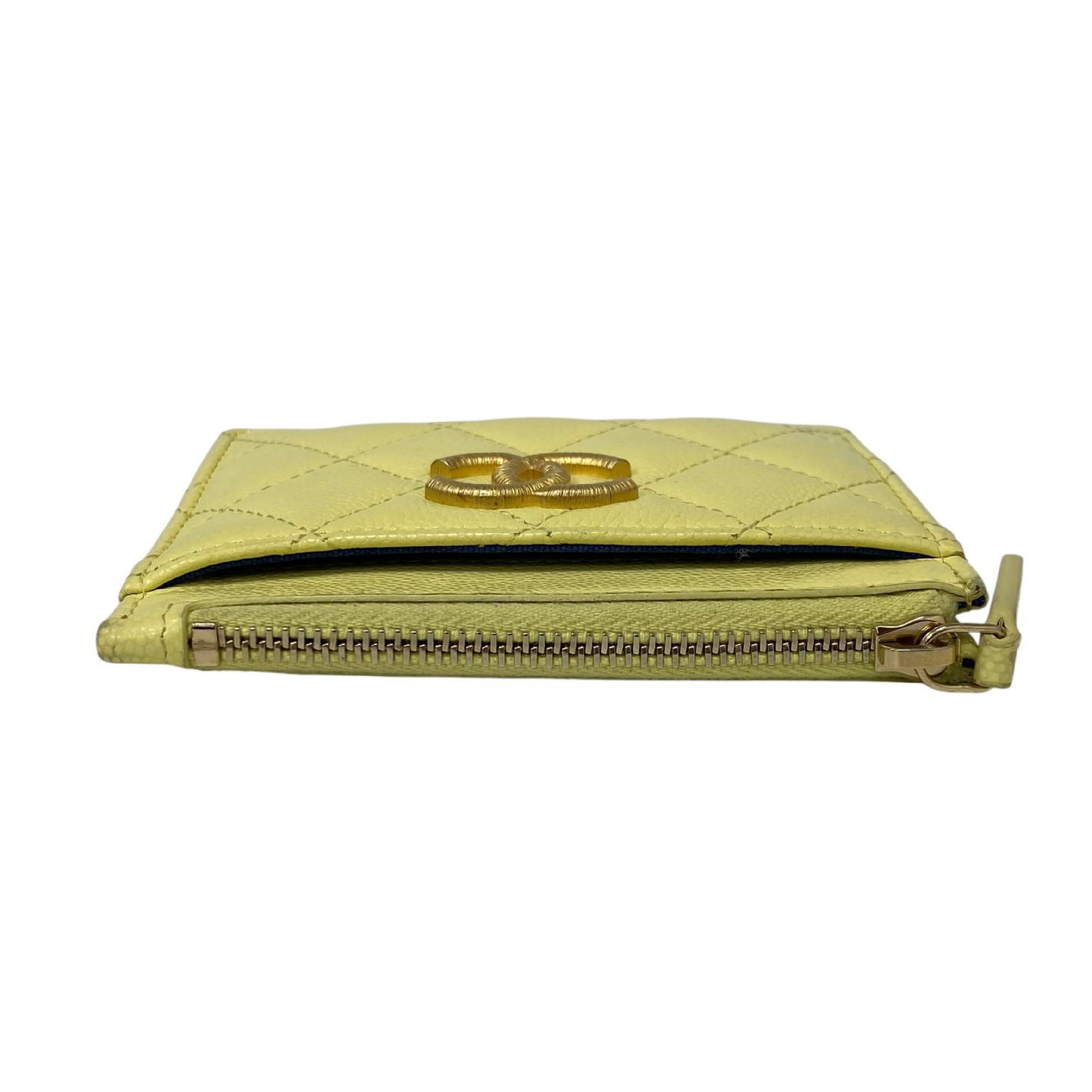 【*Shipped from: Hong Kong*】CHANEL Yellow Caviar Skin Card Case — view 5