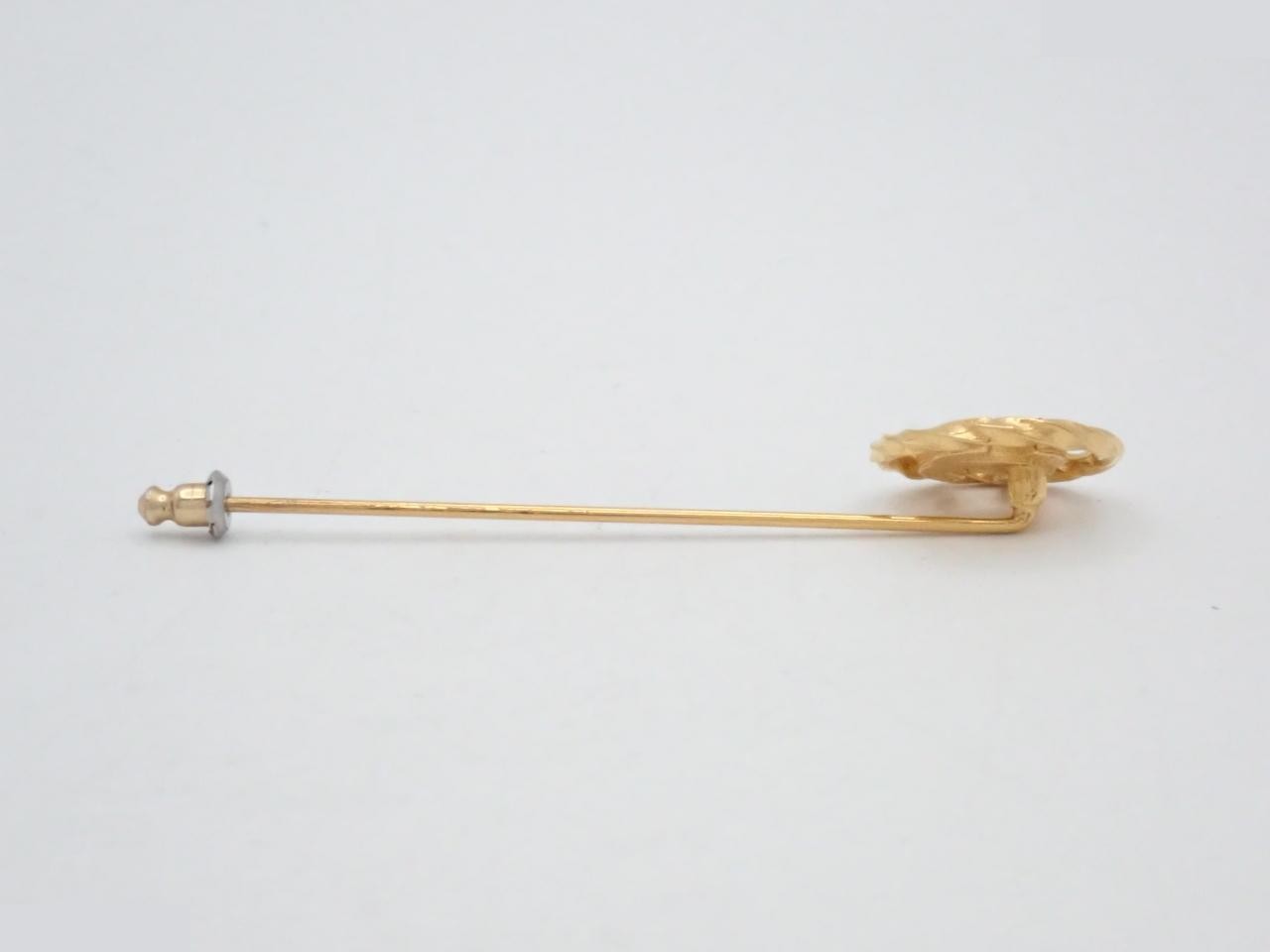 brooch, gold — view 3