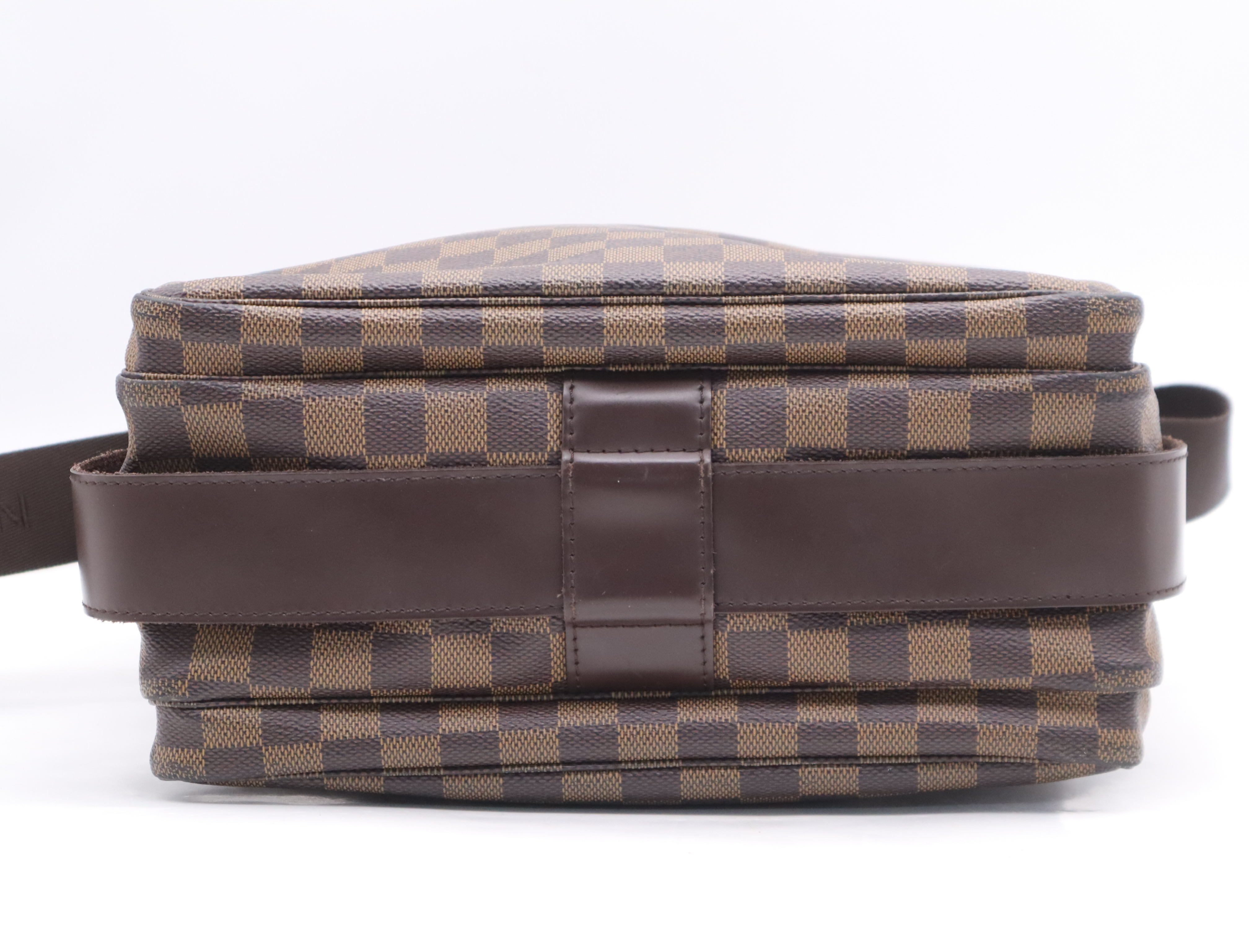 N45255 Damier Naviglio Shoulder Bag — view 4