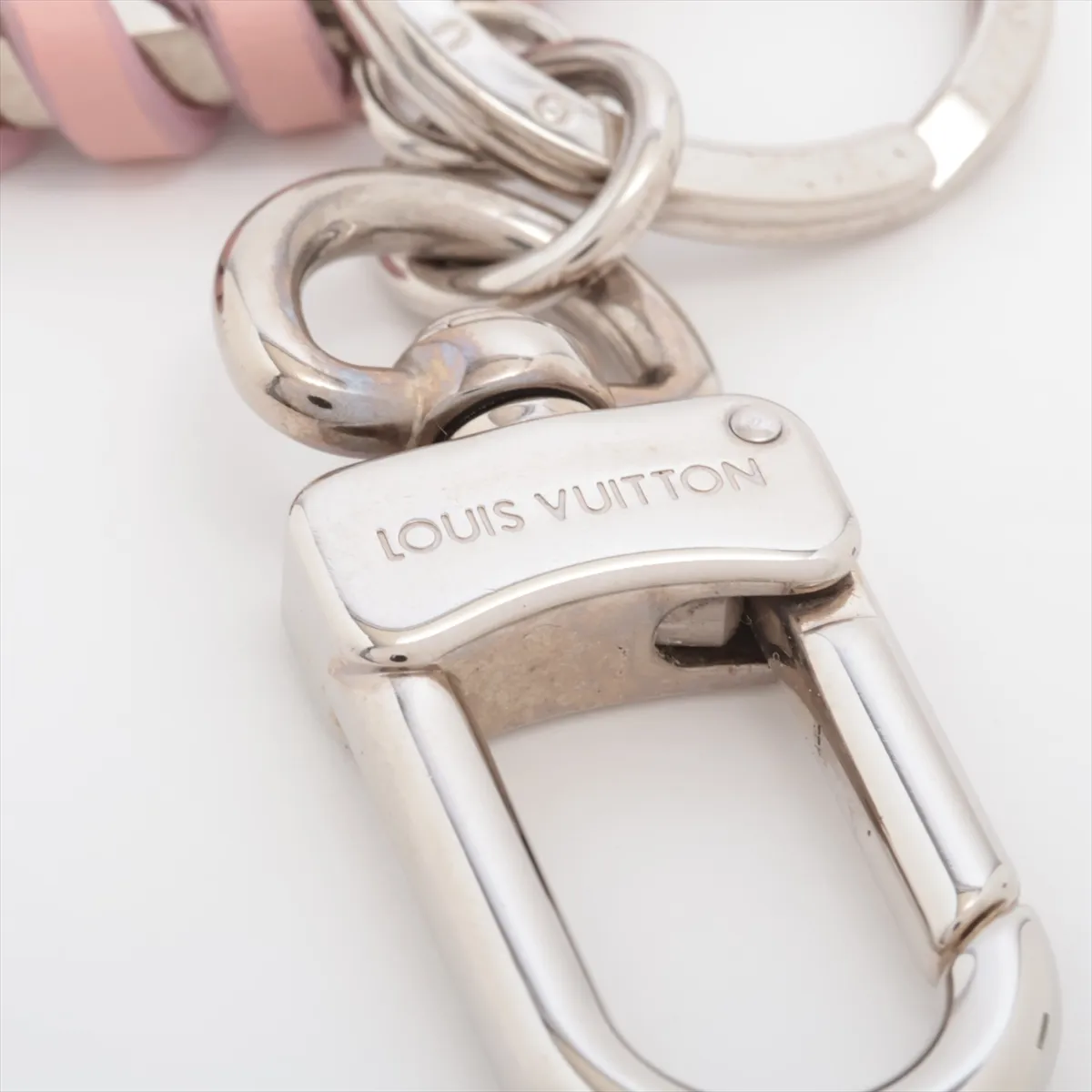 M63081 Portefeuille Berry DI0129 Keychain GP x Leather Silver x Pink. Shows signs of wear, — view 3