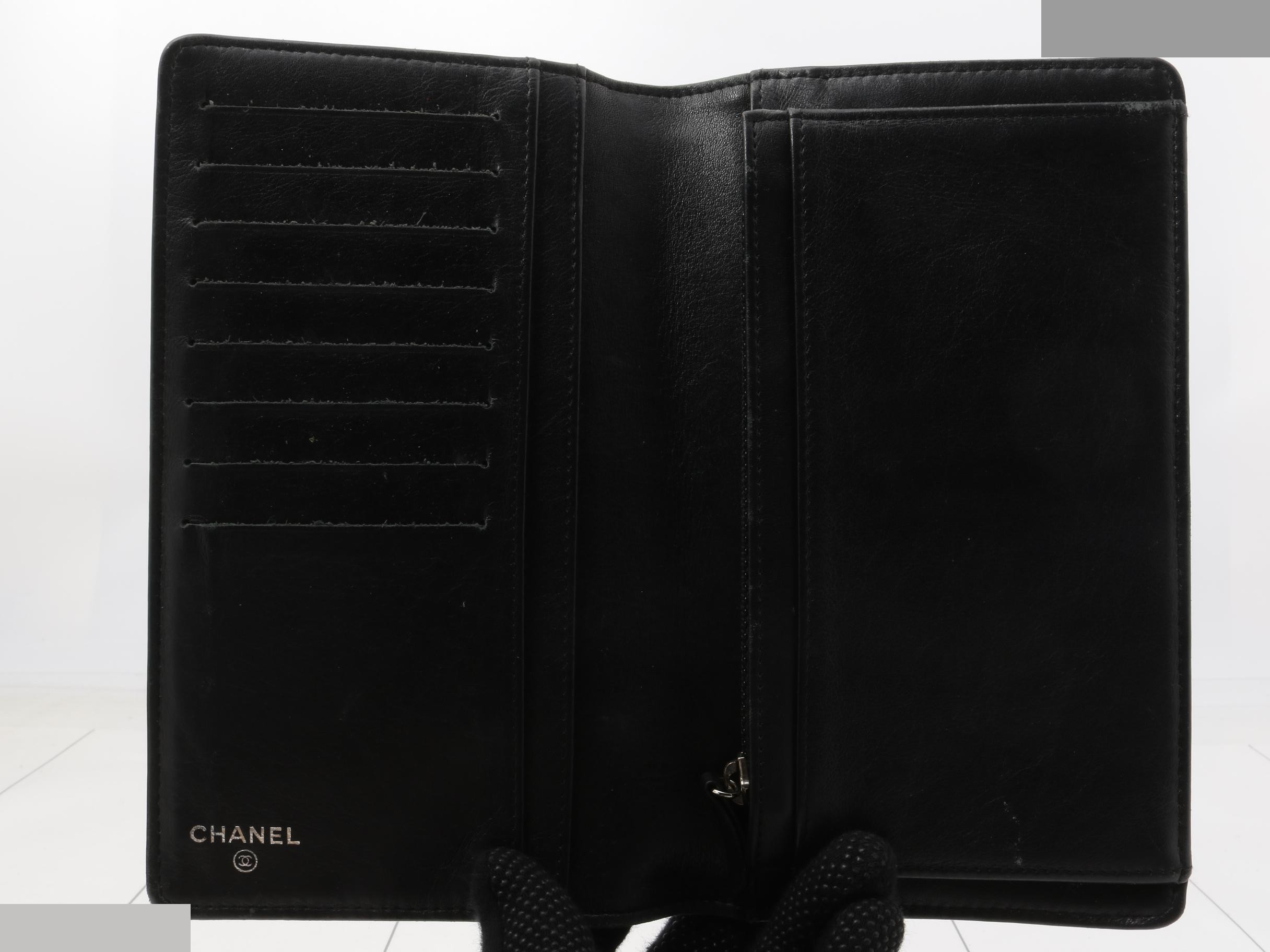 Camellia Enamel Bi-fold Long Wallet — view 4
