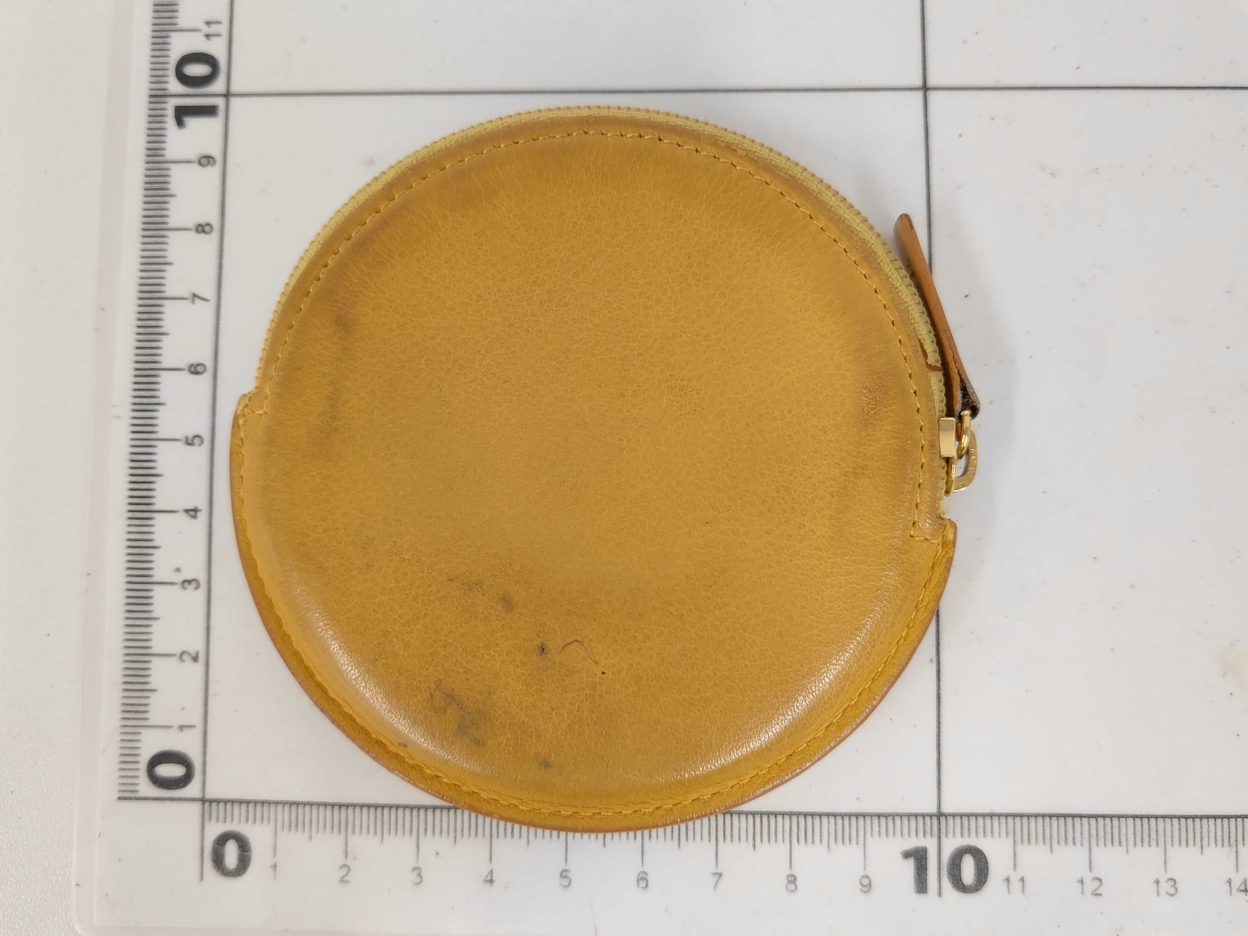 coin case — view 2