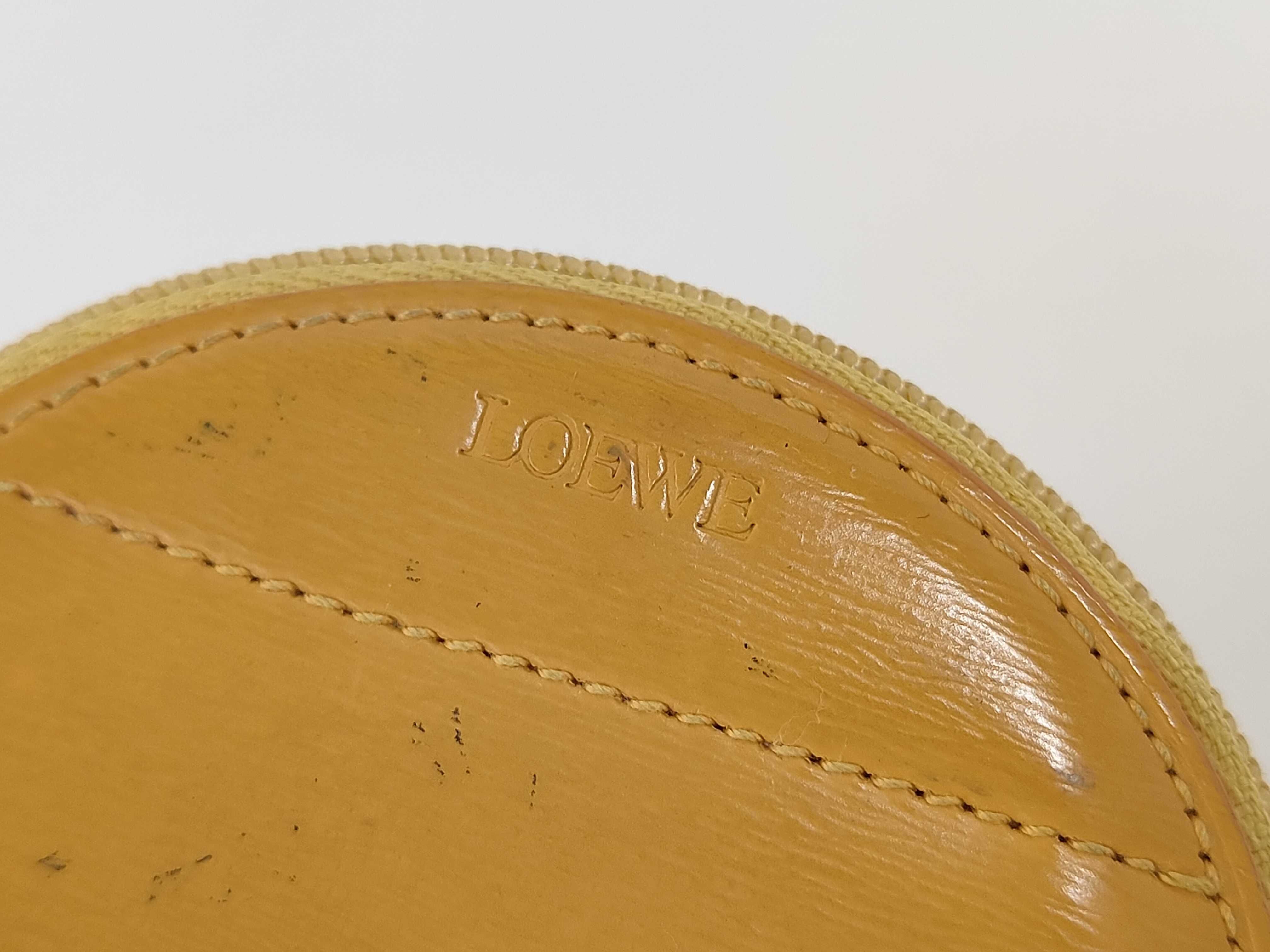 coin case — view 3