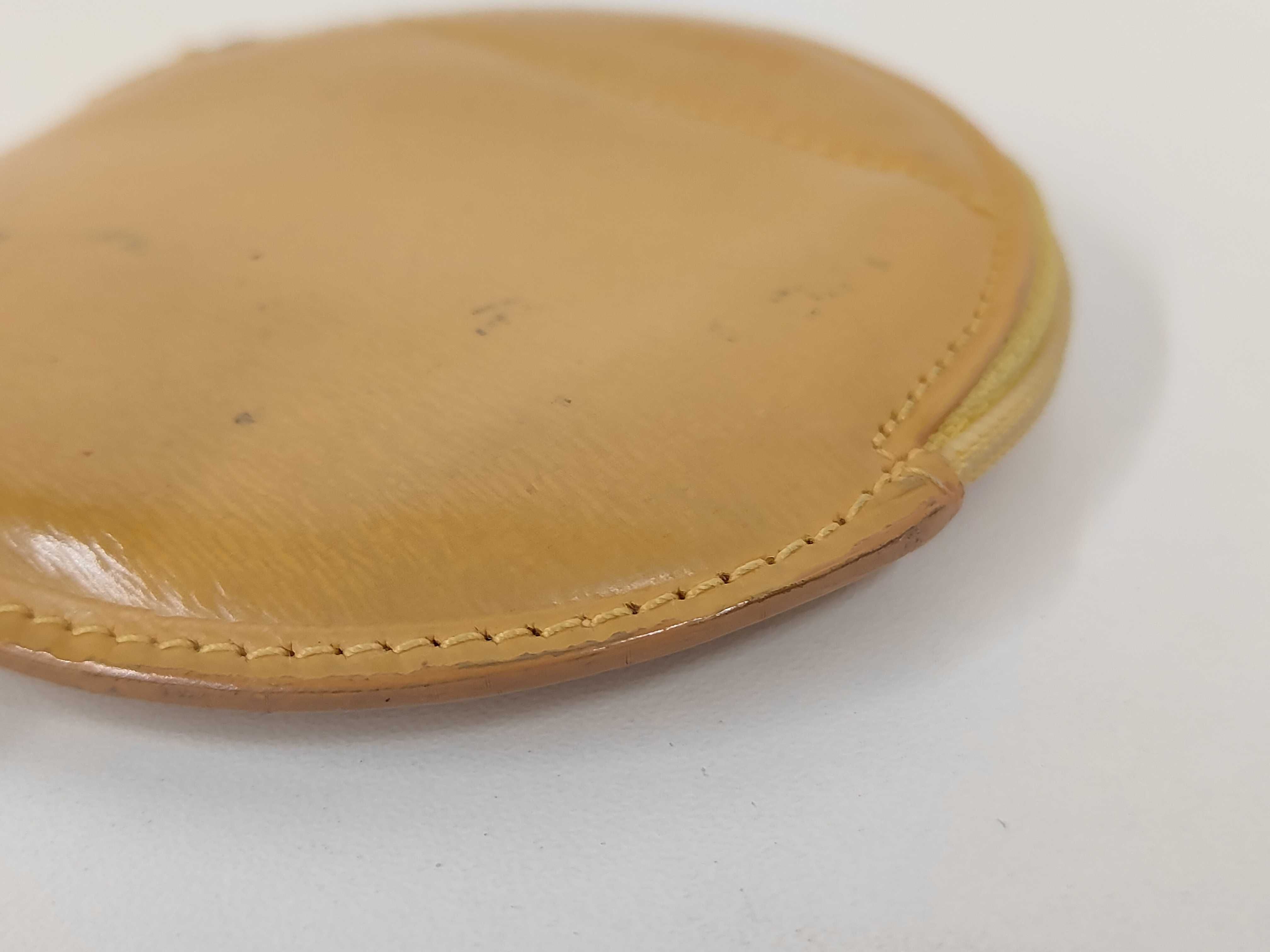coin case — view 4