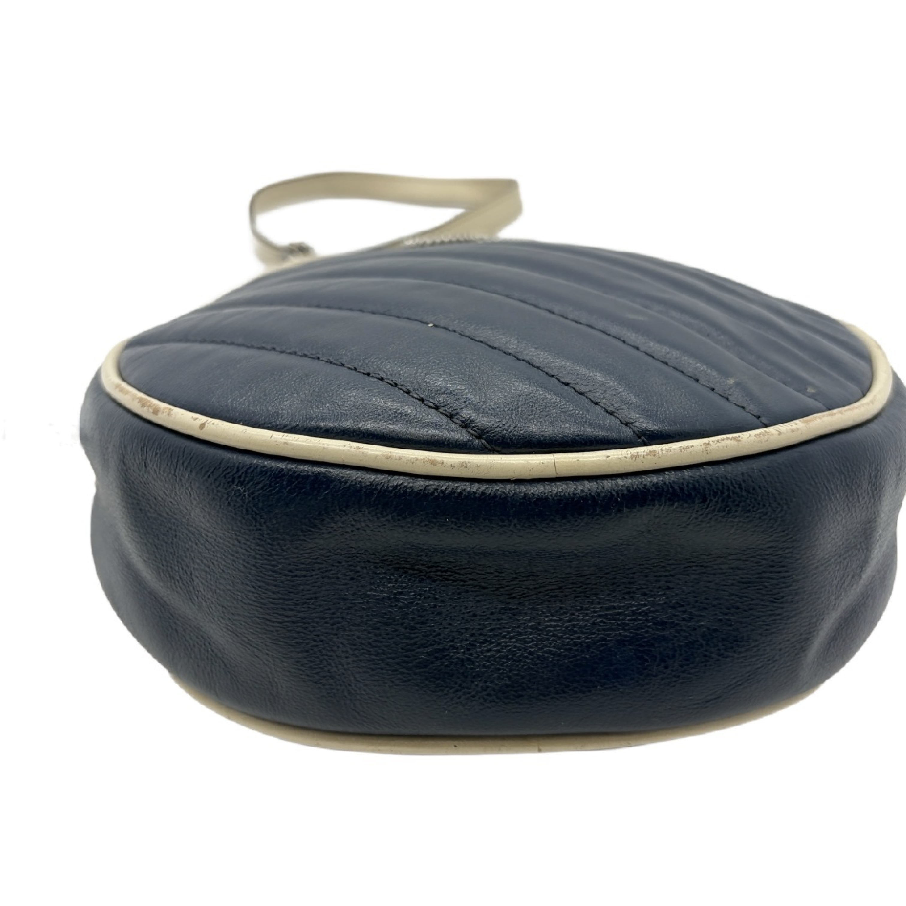 Marmont Round Shoulder Bag (Shoulder Bag) — view 4