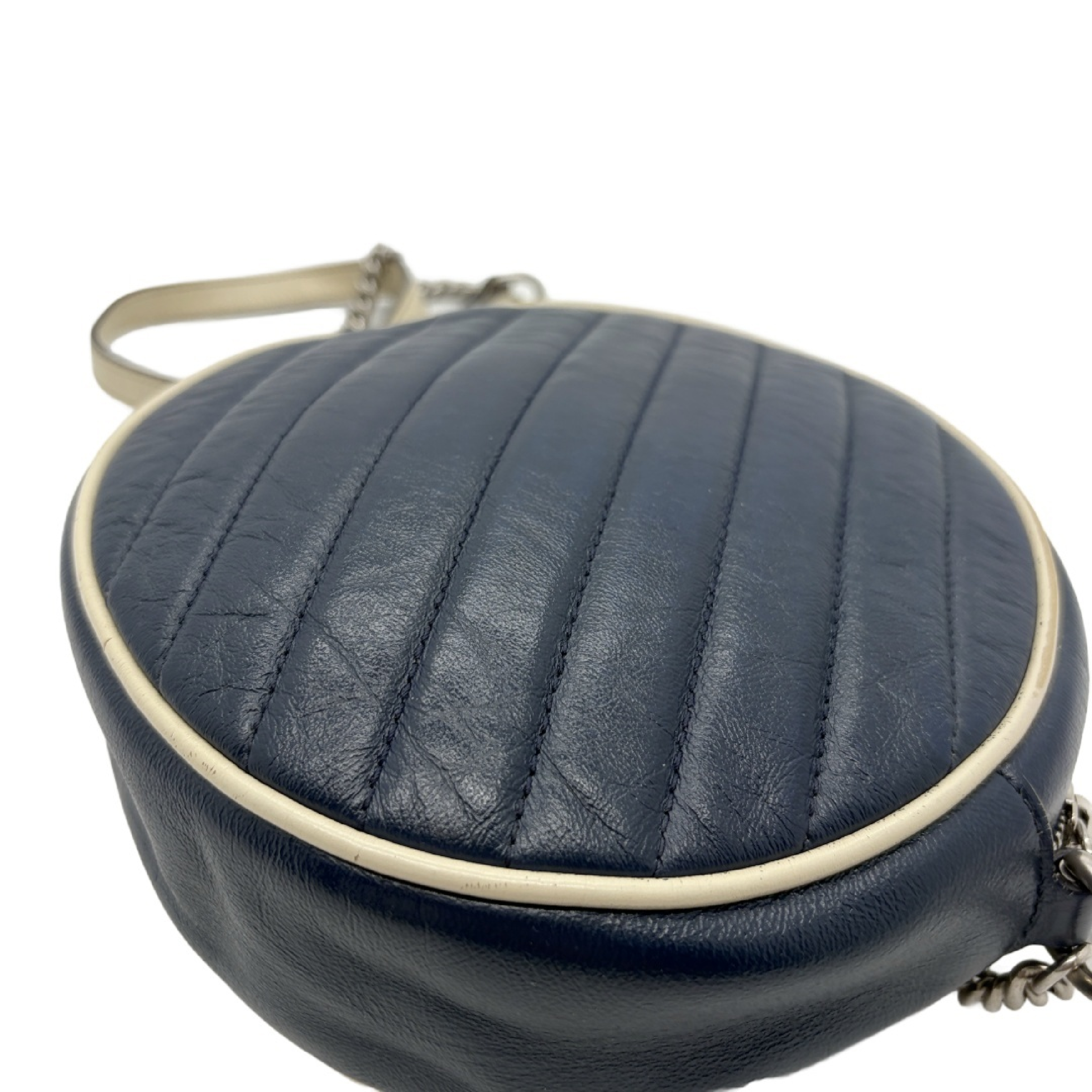 Marmont Round Shoulder Bag (Shoulder Bag) — view 7