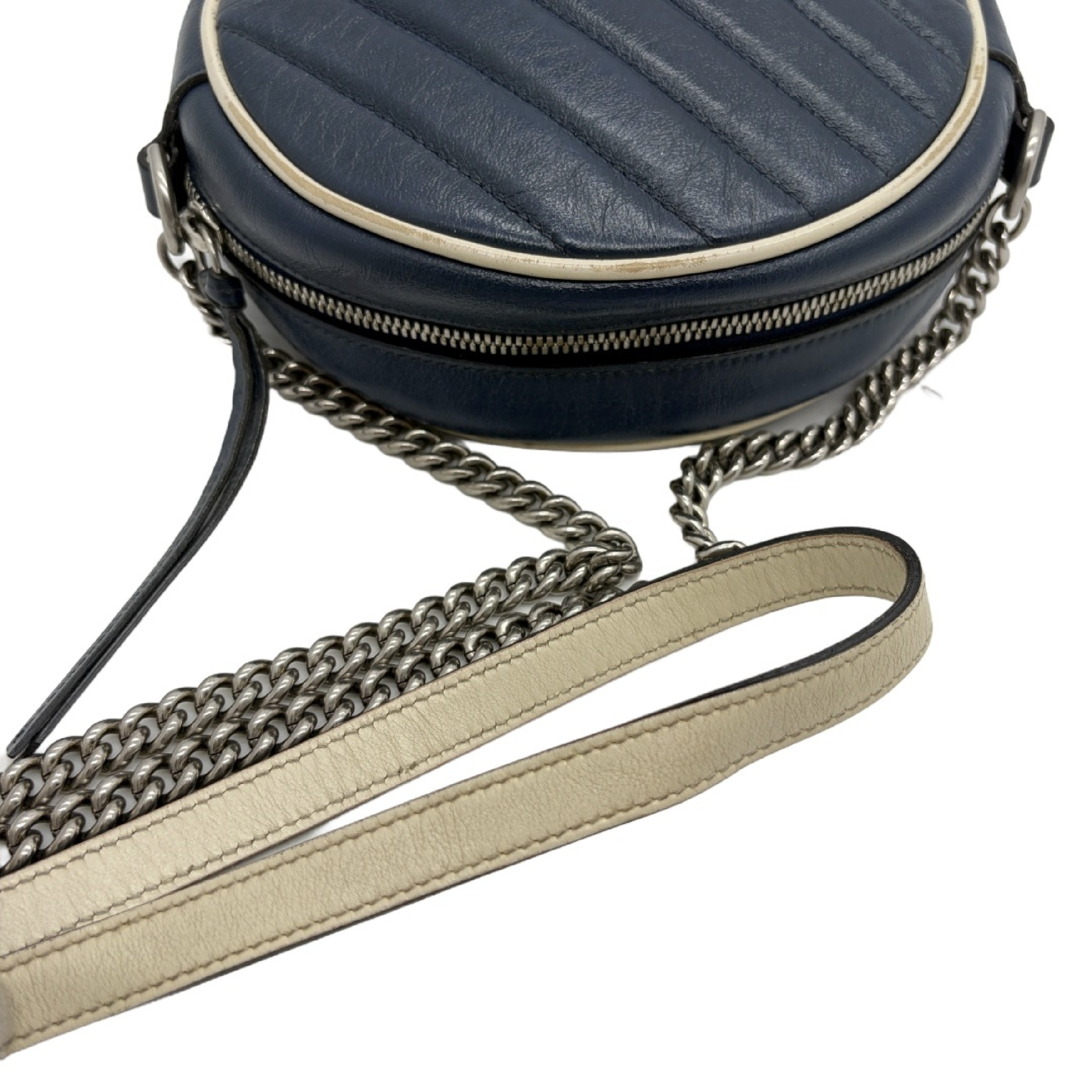 Marmont Round Shoulder Bag (Shoulder Bag) — view 9