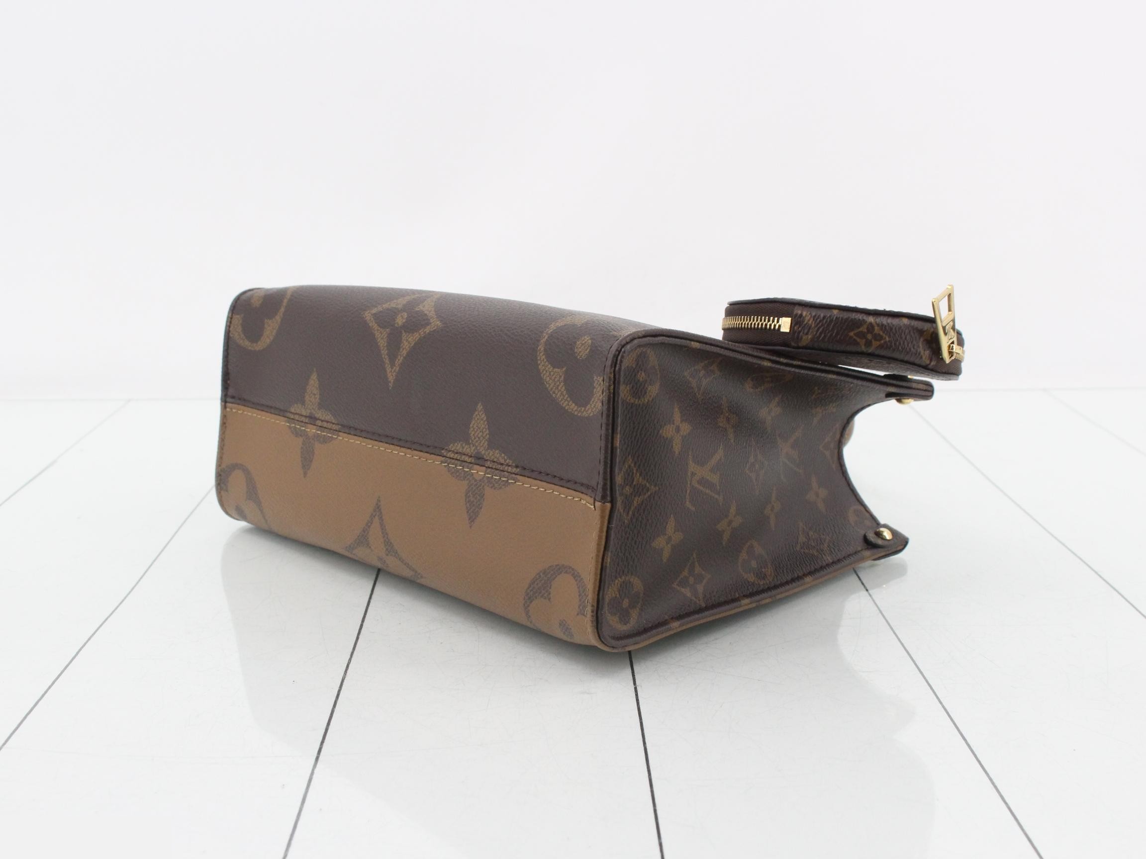 OnTheGo PM, retail price ¥476,300, includes dust bag and strap, IC chip compatible. — view 6