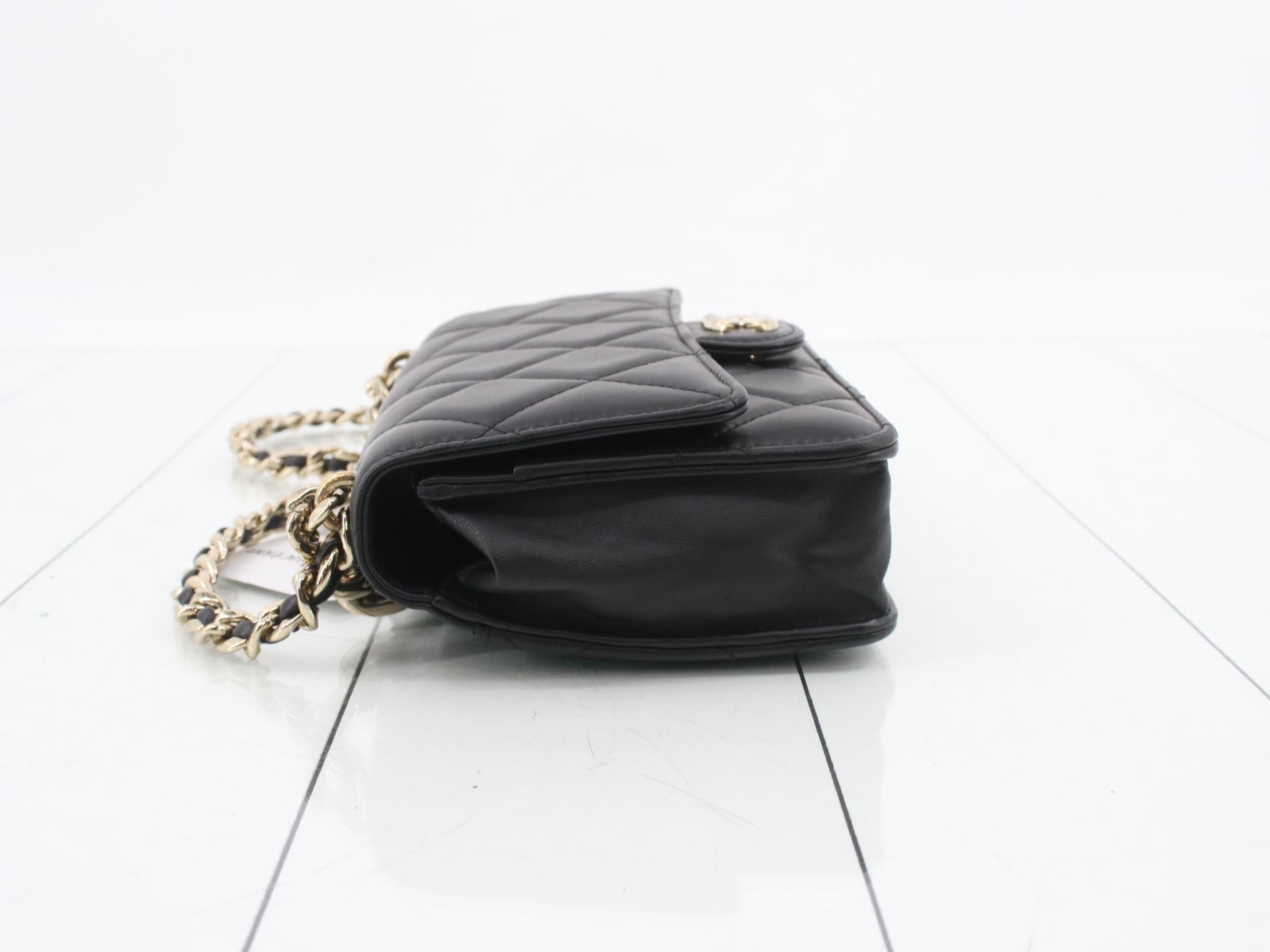 Matelassé (bag) - Shoulder bag — view 4