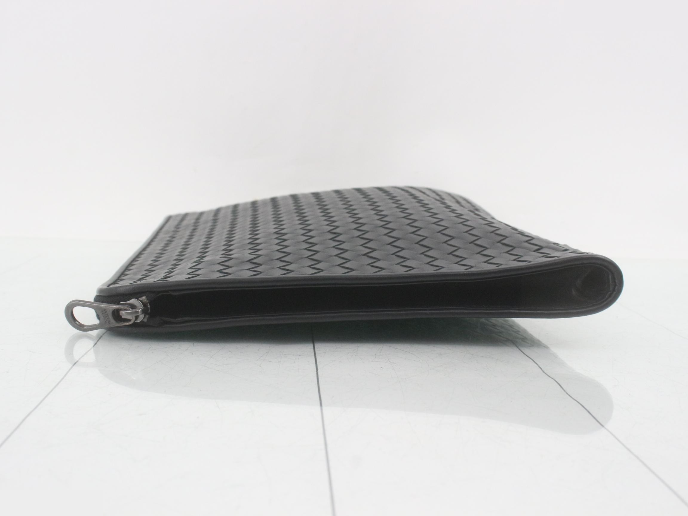Intrecciato Clutch Bag, Black — view 4