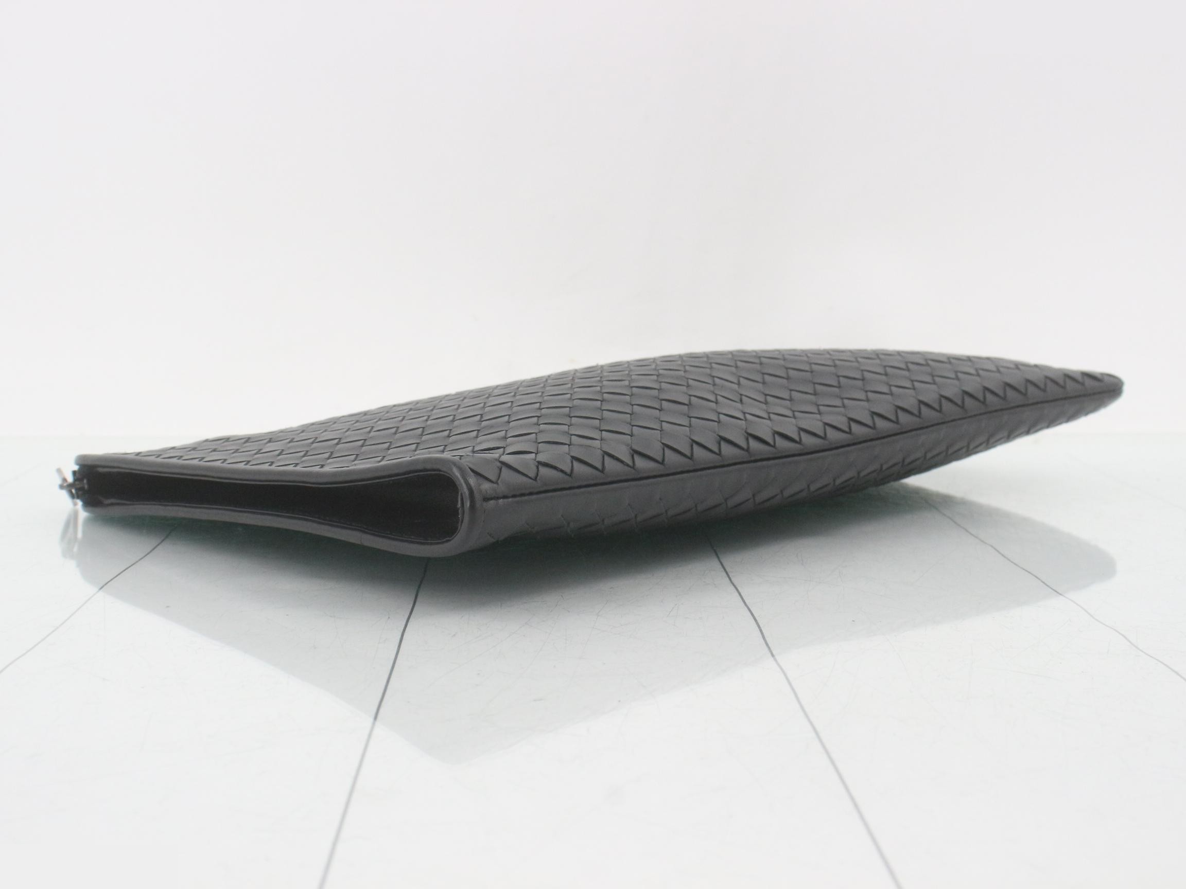 Intrecciato Clutch Bag, Black — view 5