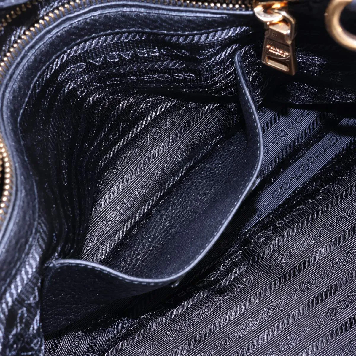 Vitello Daino Soft Leather 2-Way Tote Bag, Black — view 10