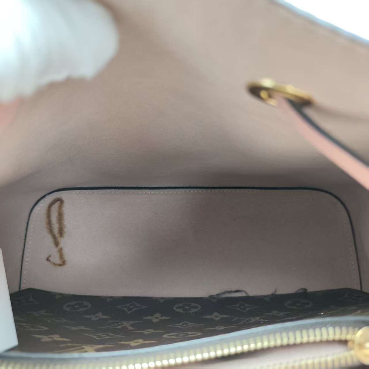 【*Shipped from: China*】LOUIS VUITTON NeoNoe PU Shoulder Bag — view 8
