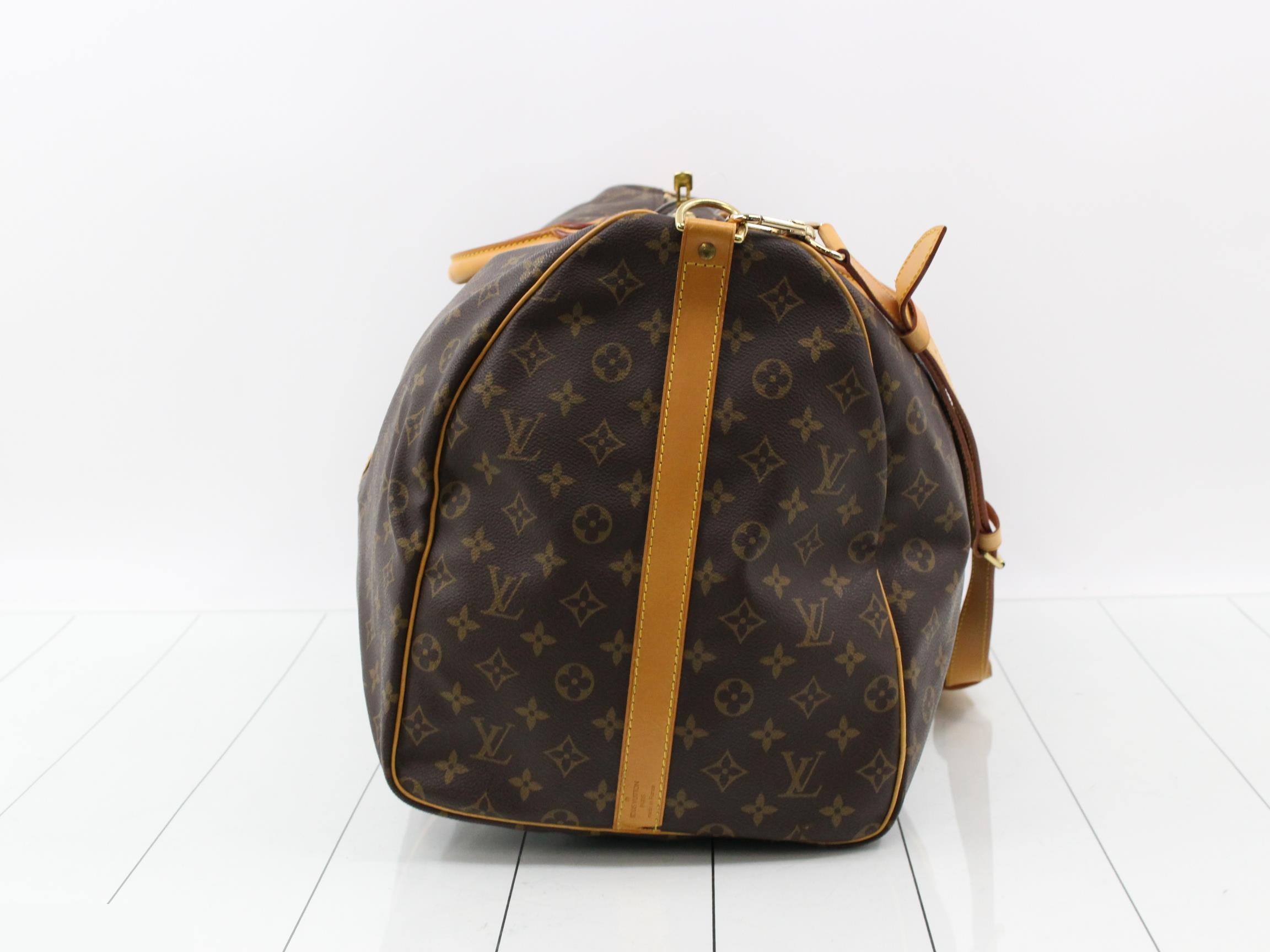 Keepall Bandouliere 60: Shoulder strap, padlock, key, name tag — view 4