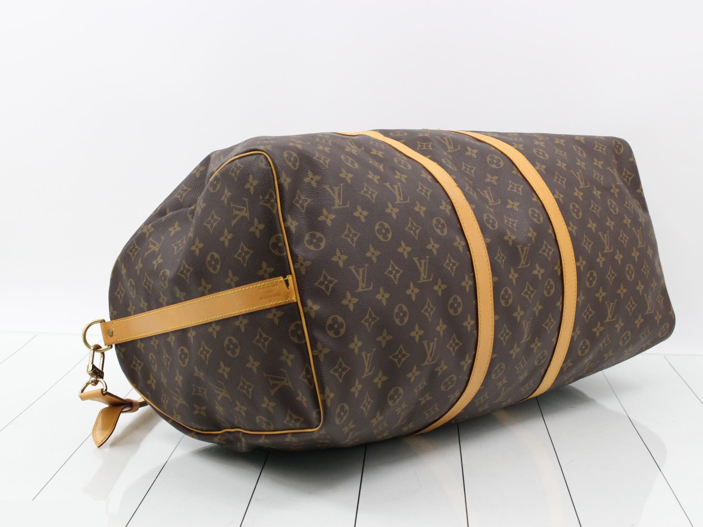 Keepall Bandouliere 60: Shoulder strap, padlock, key, name tag — view 5
