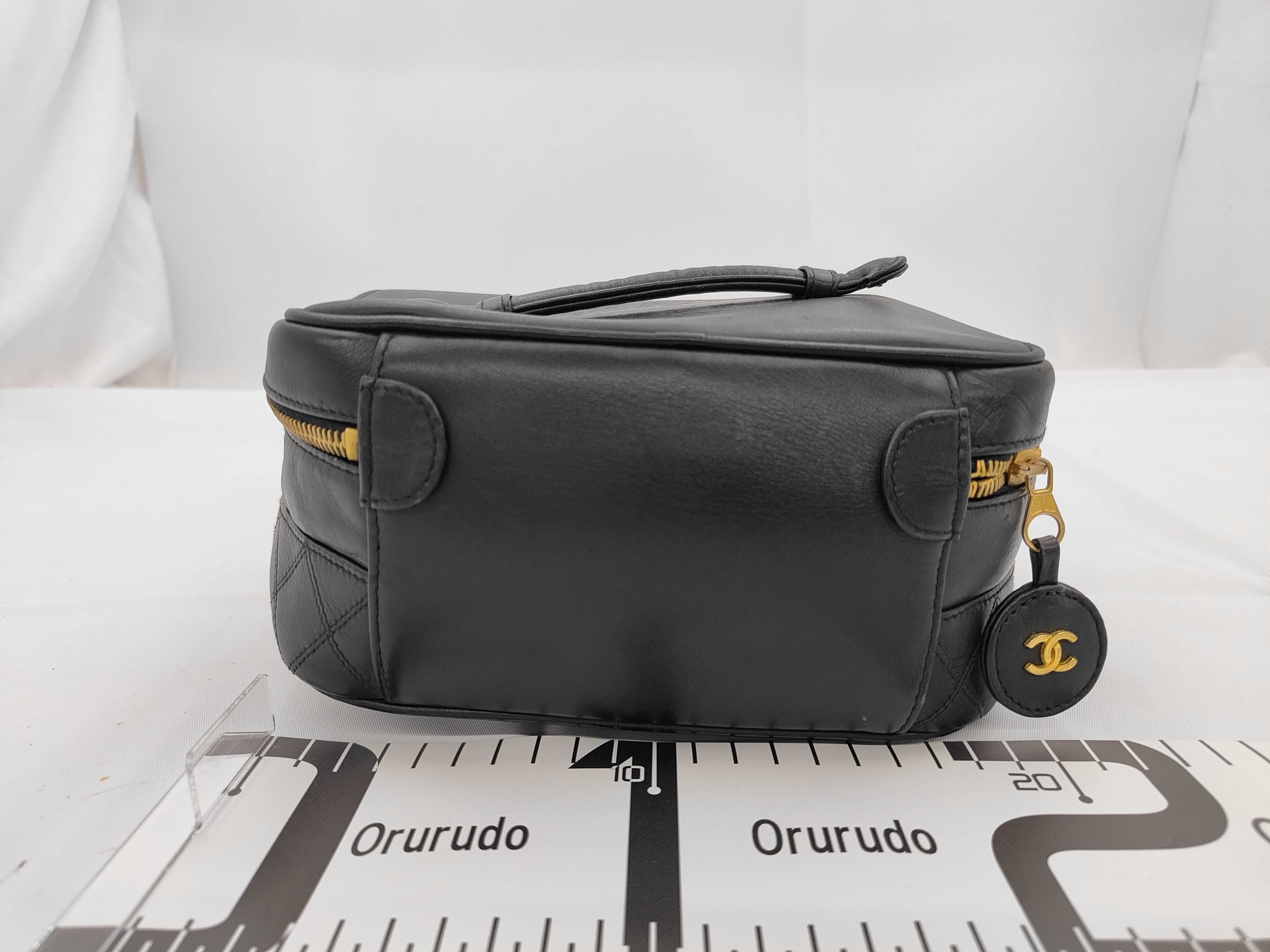 Coco Mark Vanity Seal Vanity Bag — view 2