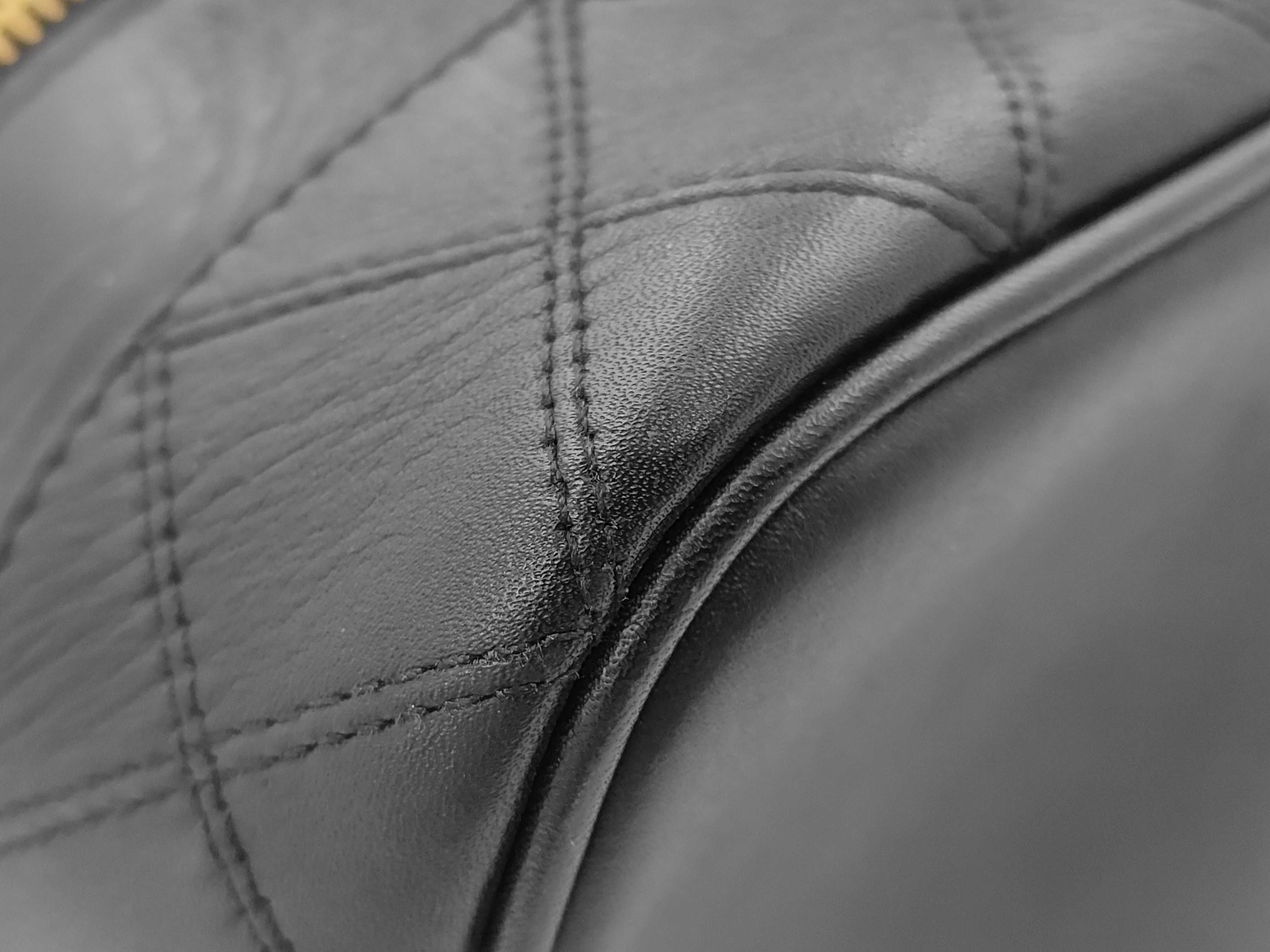 Coco Mark Vanity Seal Vanity Bag — view 11