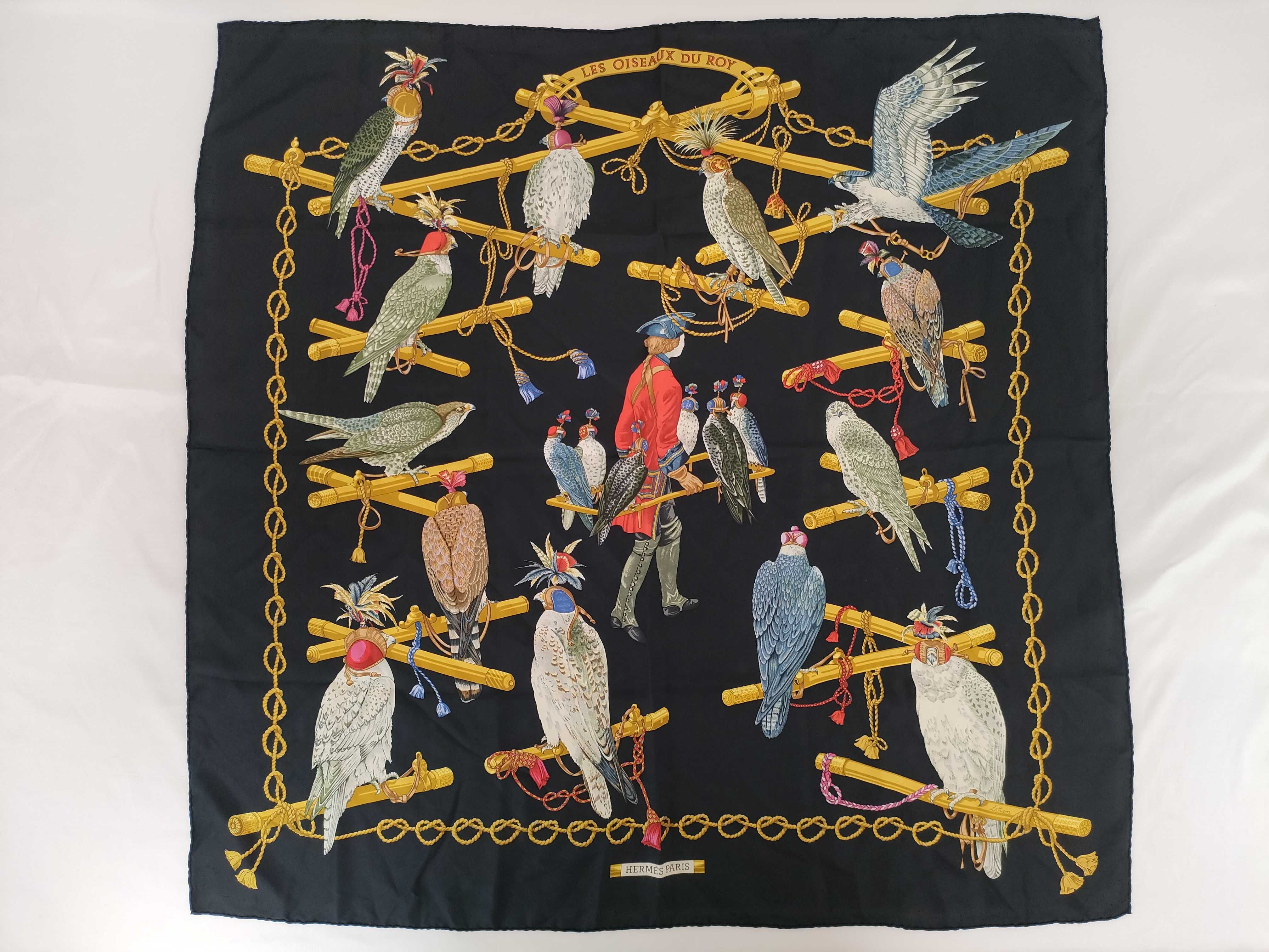 Kare 90 LES OISEAUX DU ROY King's Birds Scarf Other Accessories