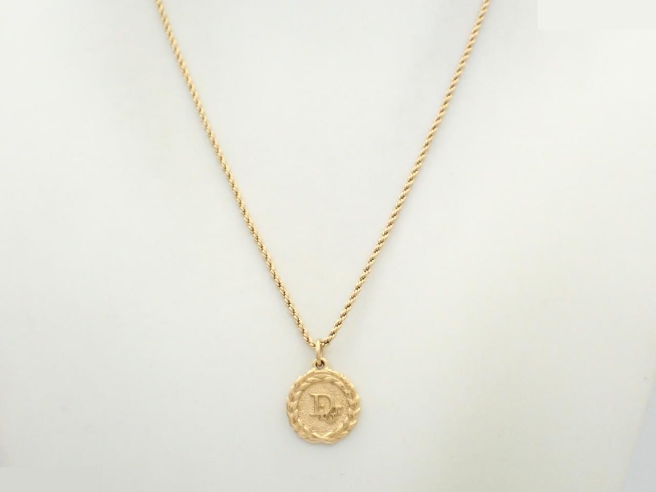 Gold necklace, neck circumference approximately 44cm — view 3