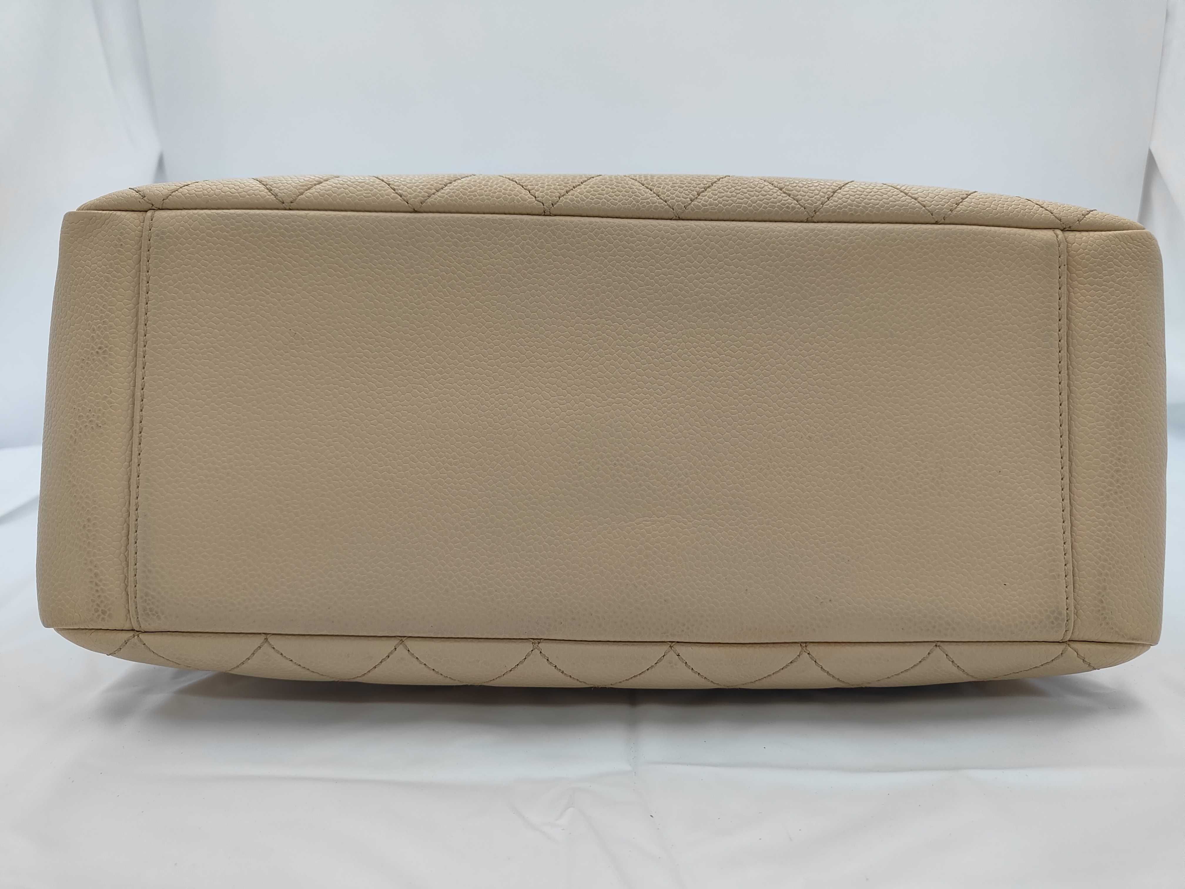 Caviar Skin Chain Tote Bag (Beige) — view 7