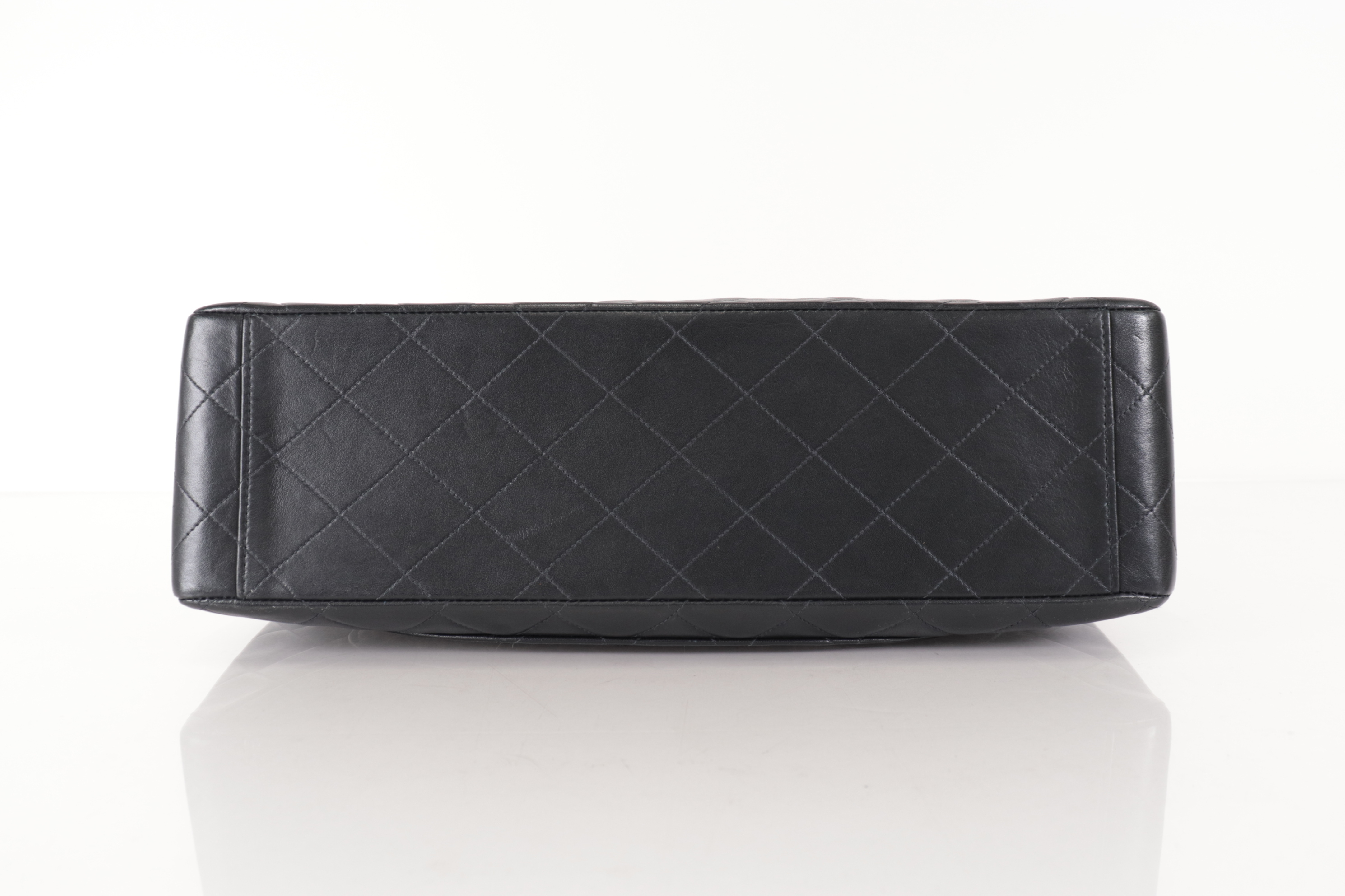 Large Mat Lamb Chain Shoulder Bag (Series 2) — view 7