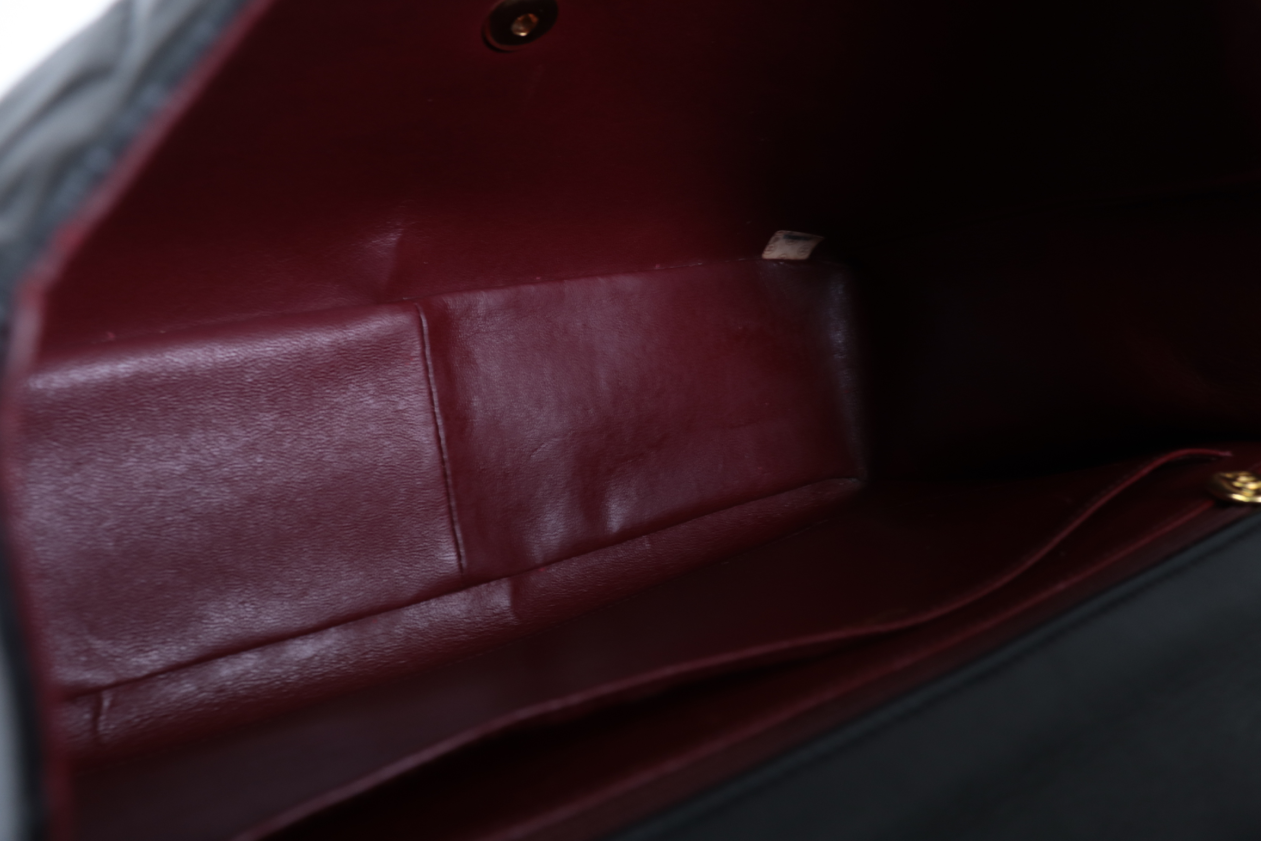 Large Mat Lamb Chain Shoulder Bag (Series 2) — view 9