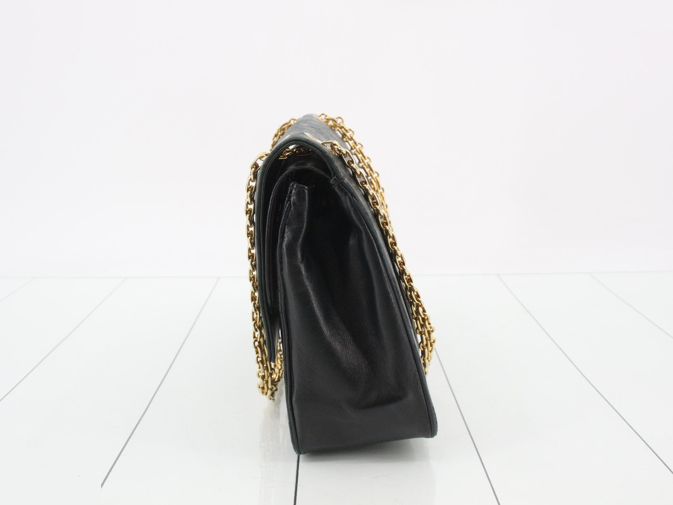 Matelassé chain bag — view 3