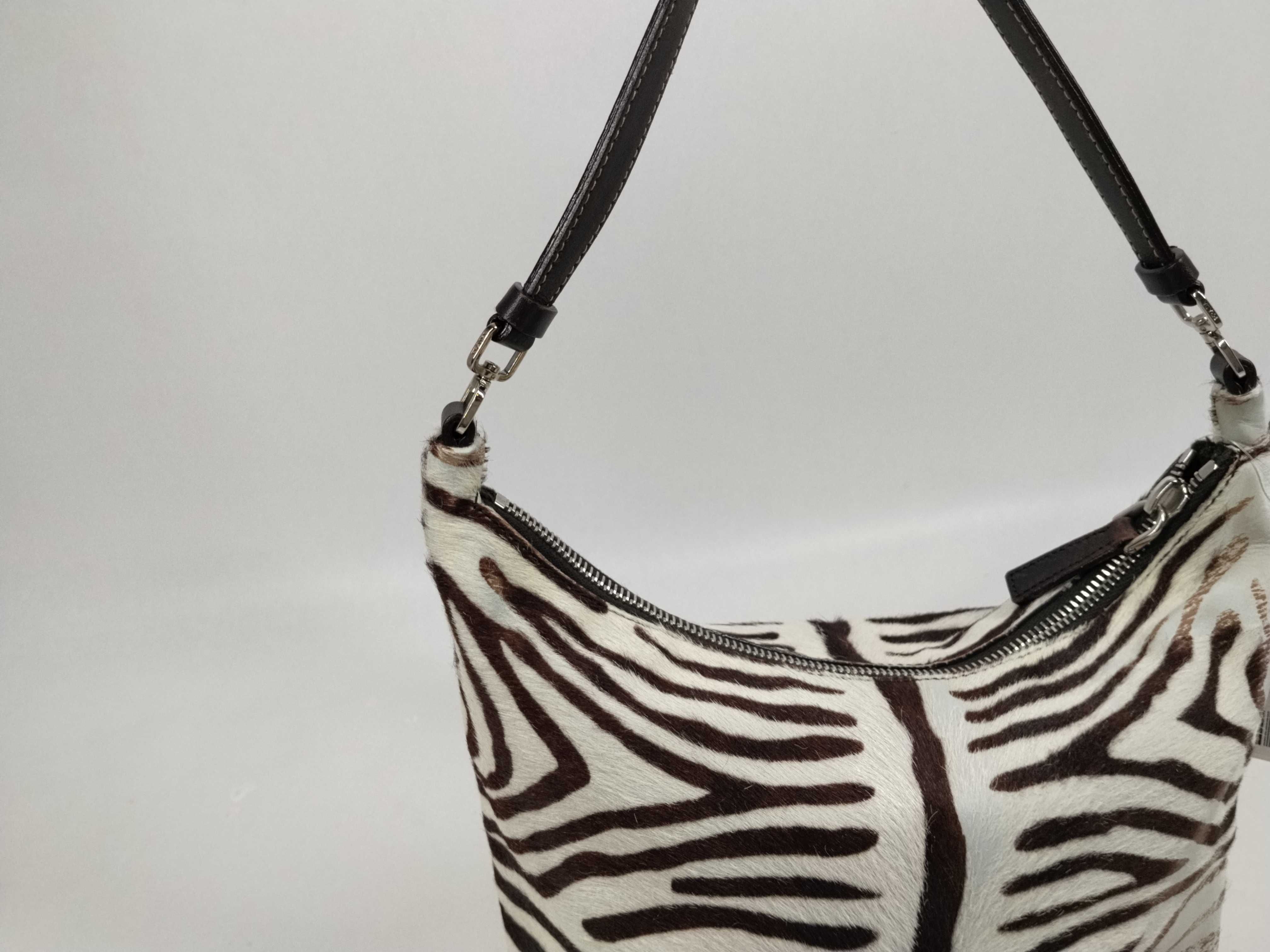 SIRIO Calf Hair Leather Shoulder Bag (Internal tear present) — view 3