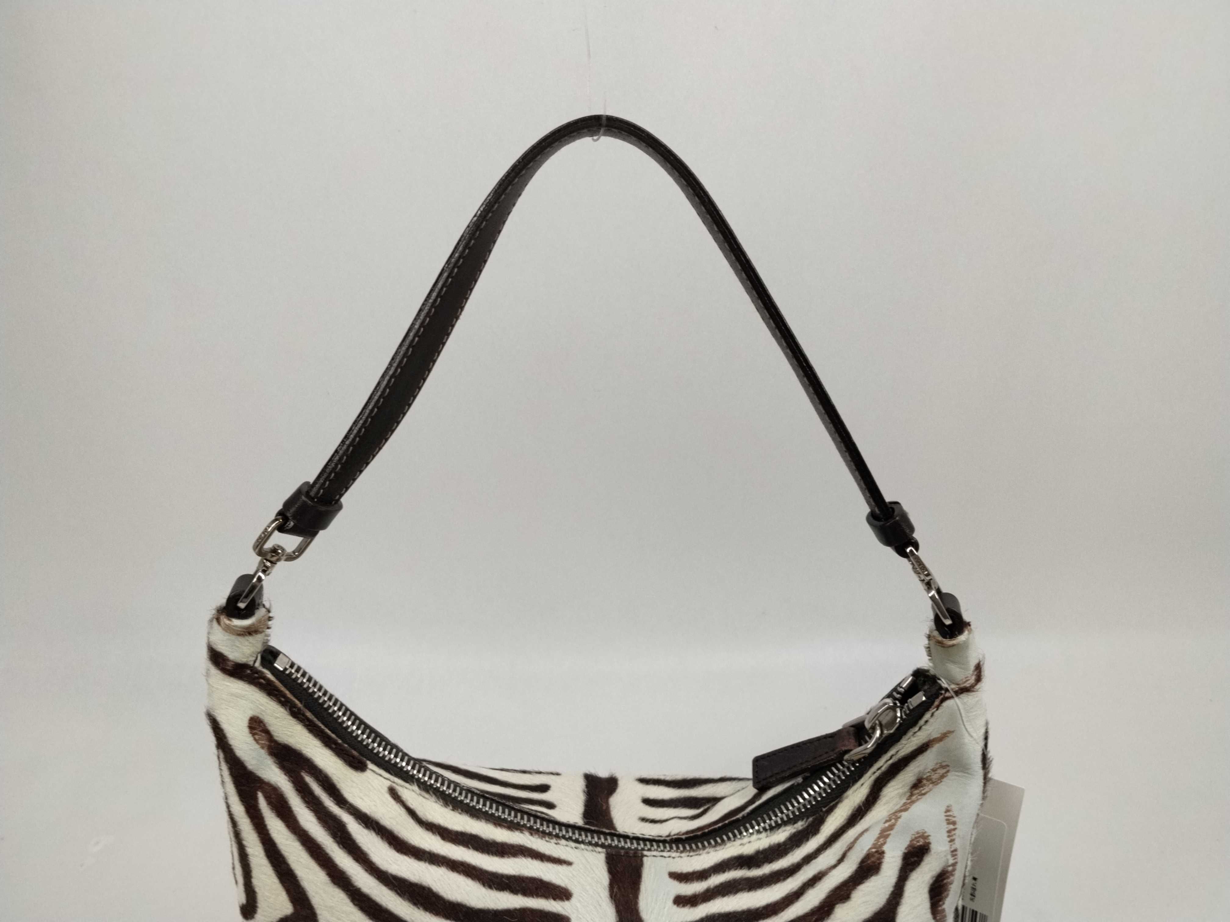 SIRIO Calf Hair Leather Shoulder Bag (Internal tear present) — view 4