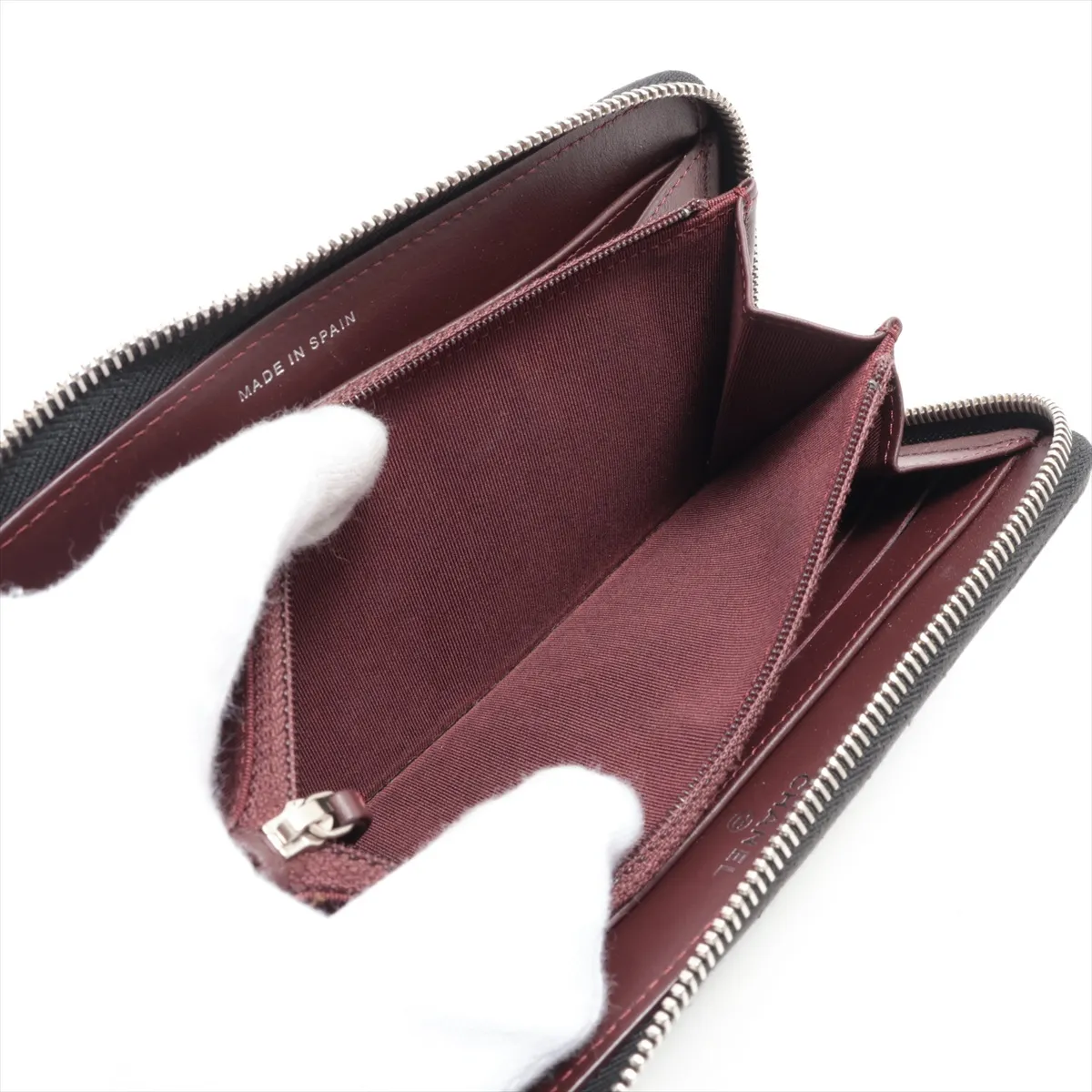 V-stitch lambskin round zip wallet, black with silver hardware, 25022793 — view 8
