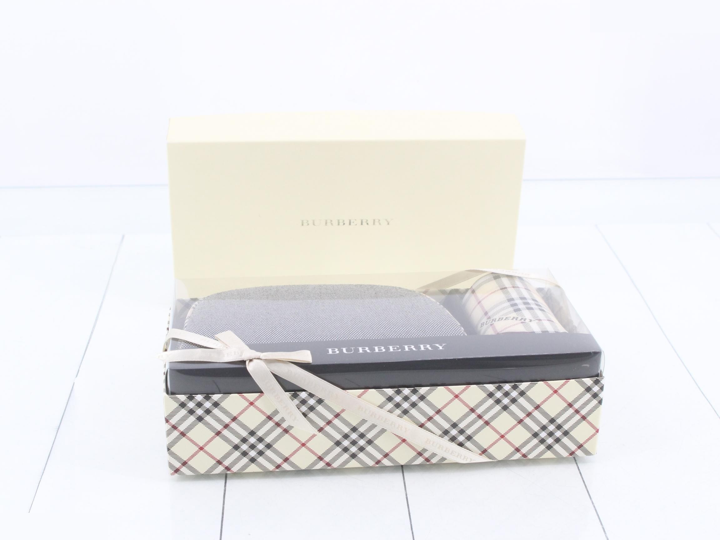 pouch and handkerchief, with box.