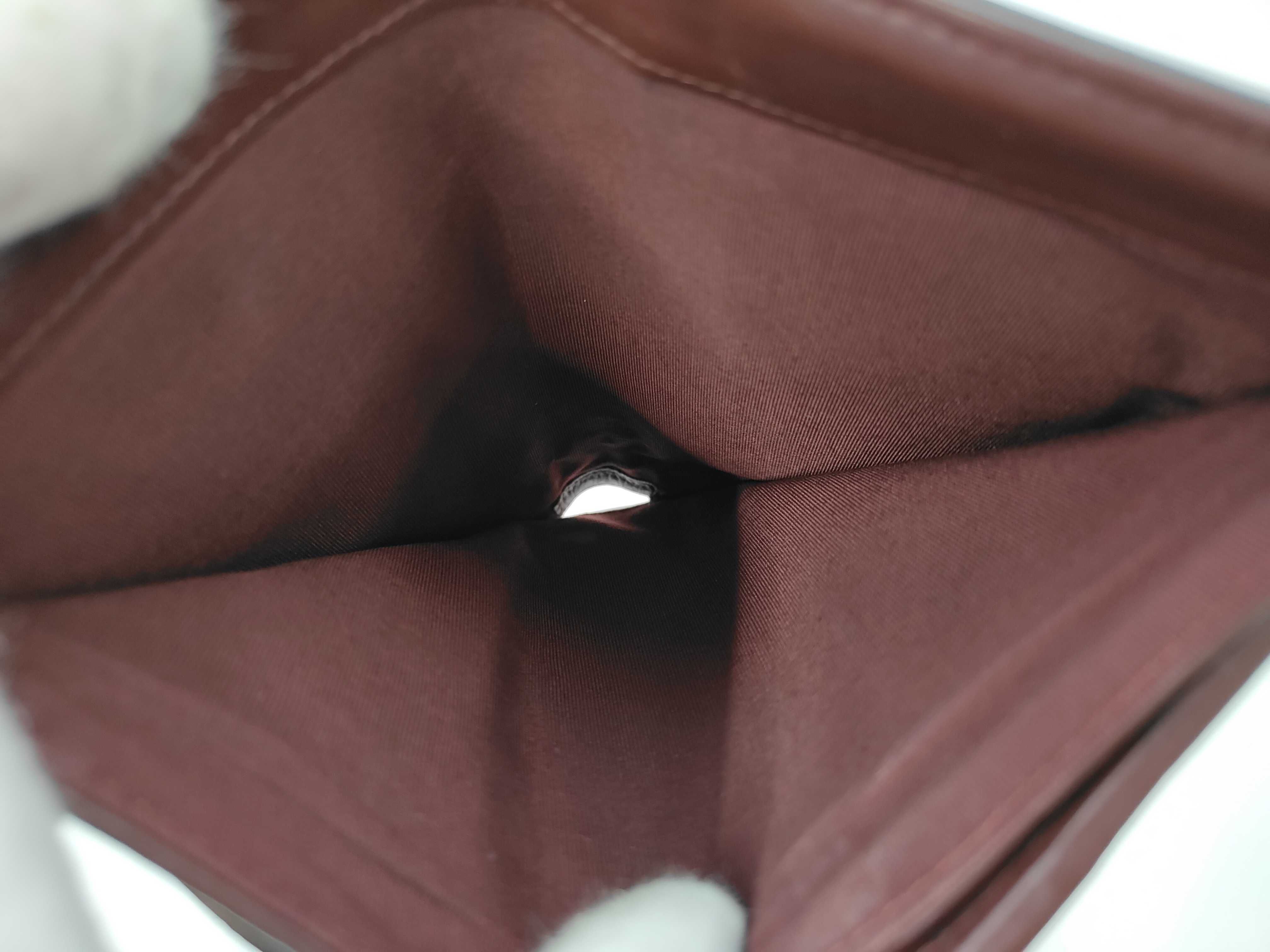 Matelassé Leather Bi-fold Long Wallet (Serial Number) — view 9