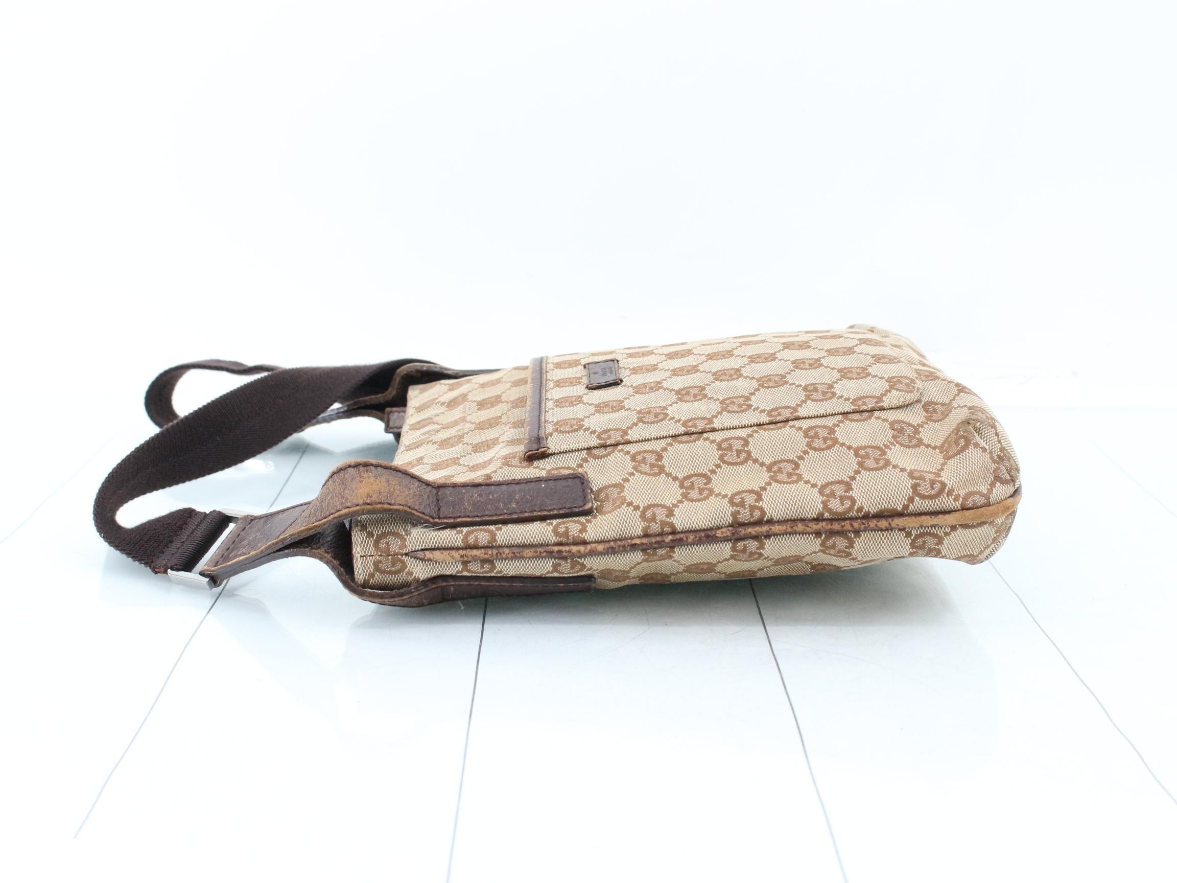 GG Canvas Shoulder Bag — view 4