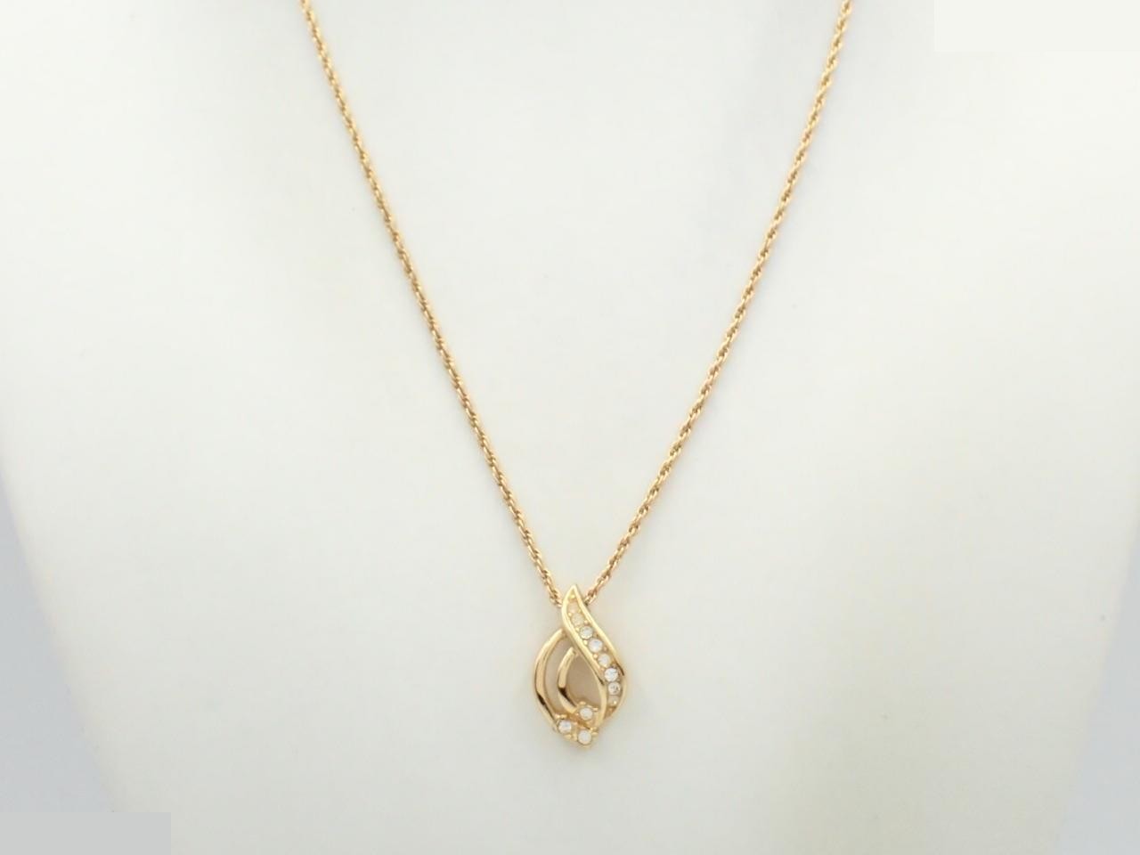 necklace — view 3