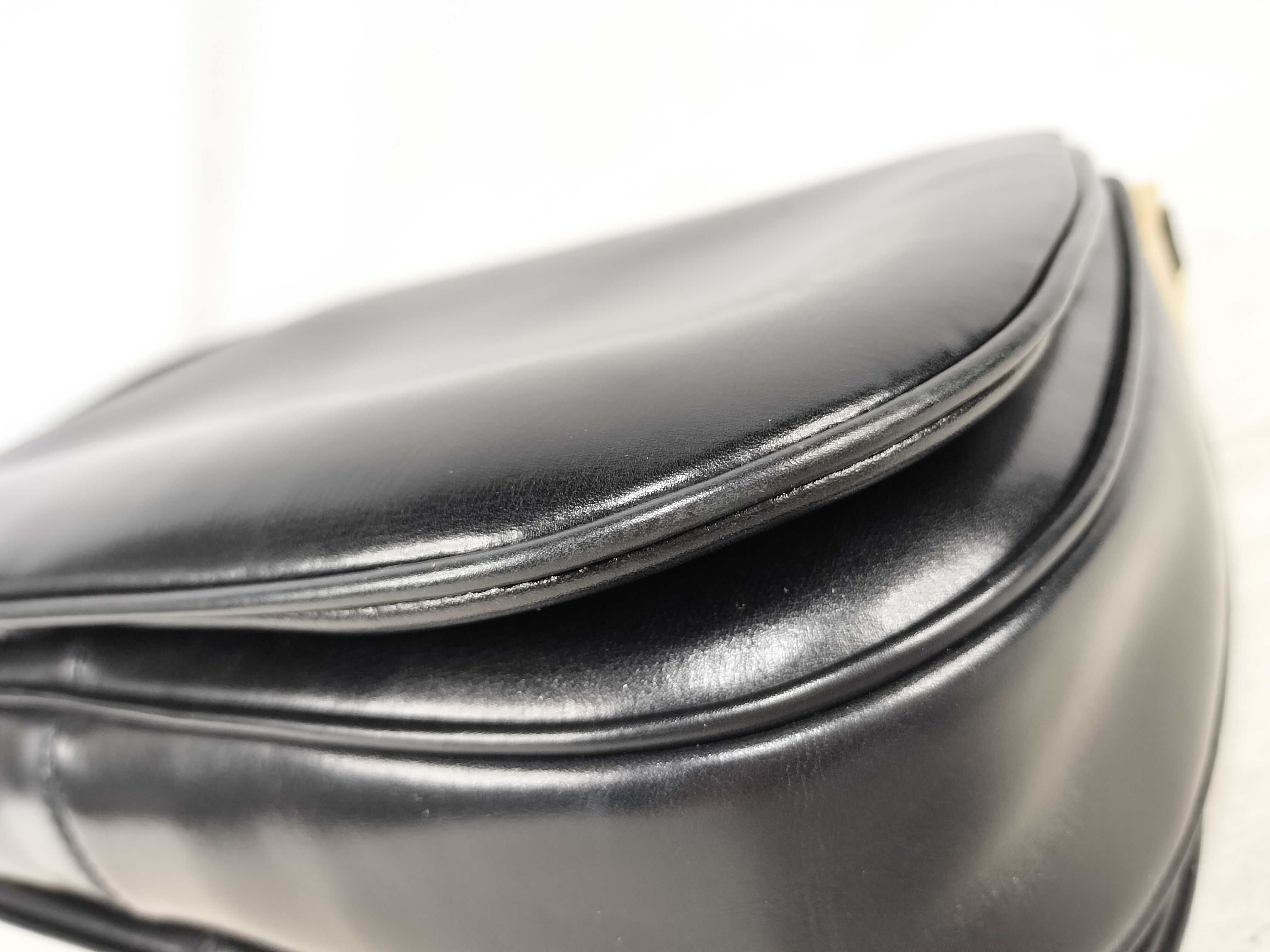 Vintage Leather Shoulder Bag — view 6