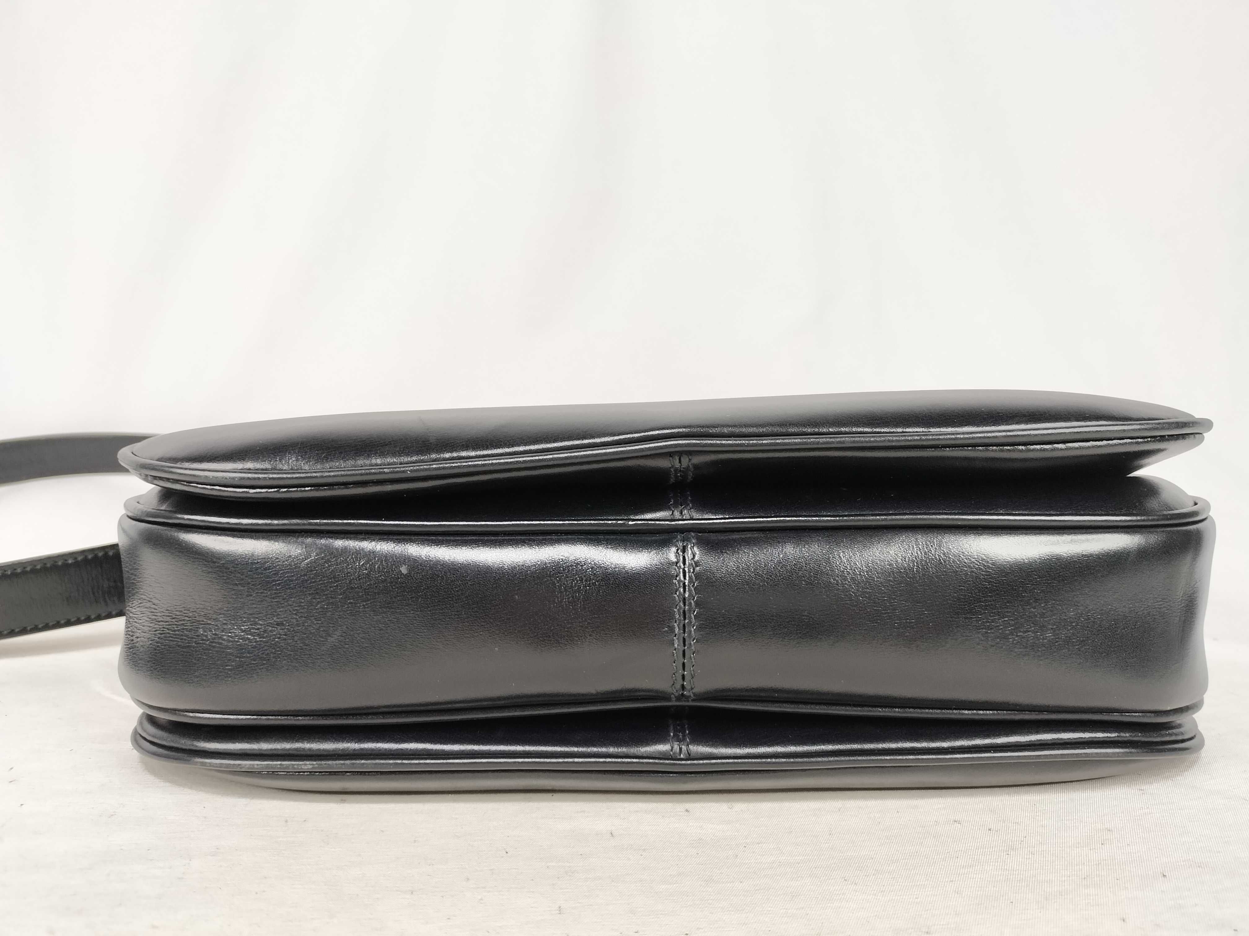 Vintage Leather Shoulder Bag — view 7