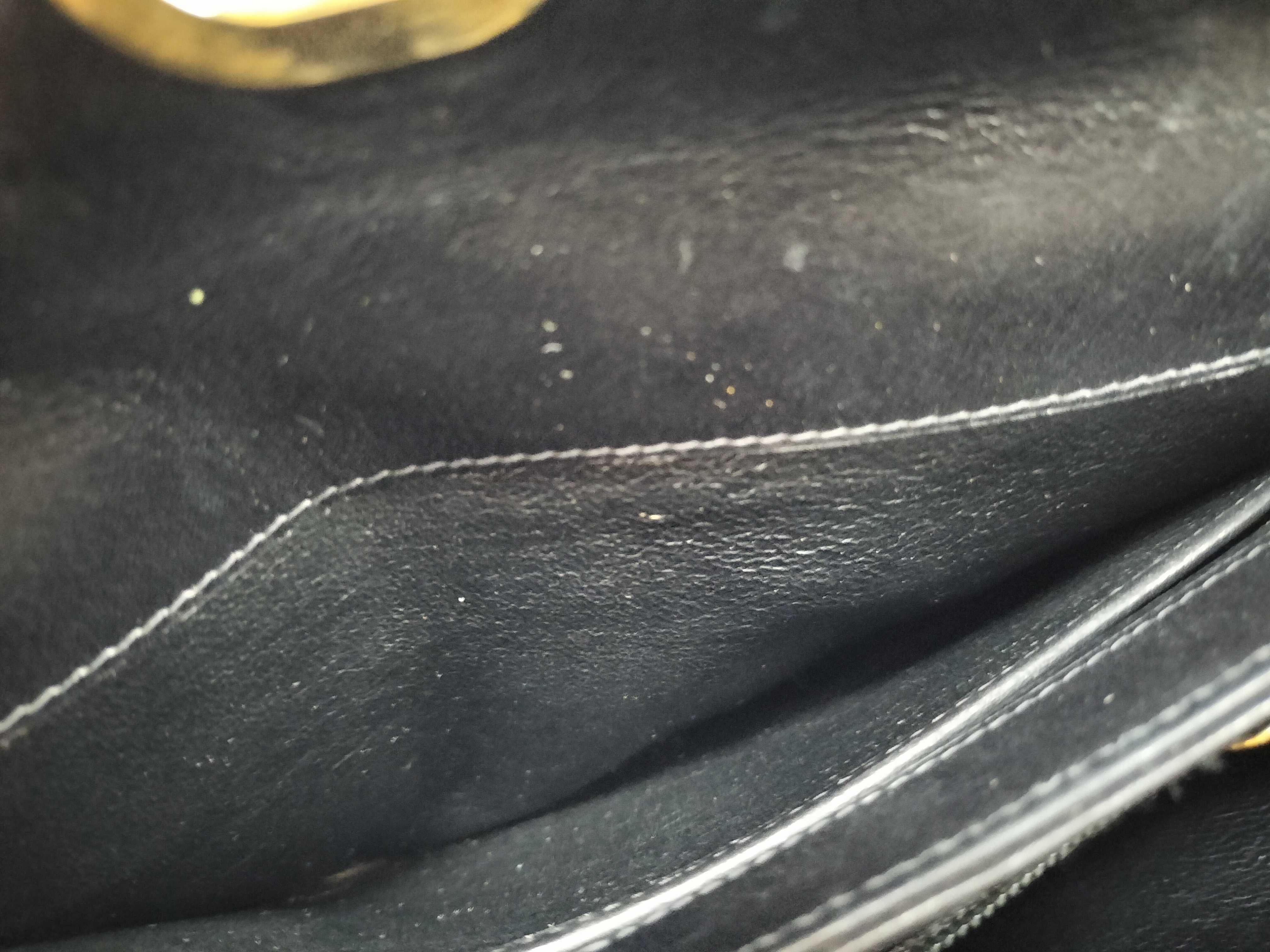 Vintage Leather Shoulder Bag — view 10